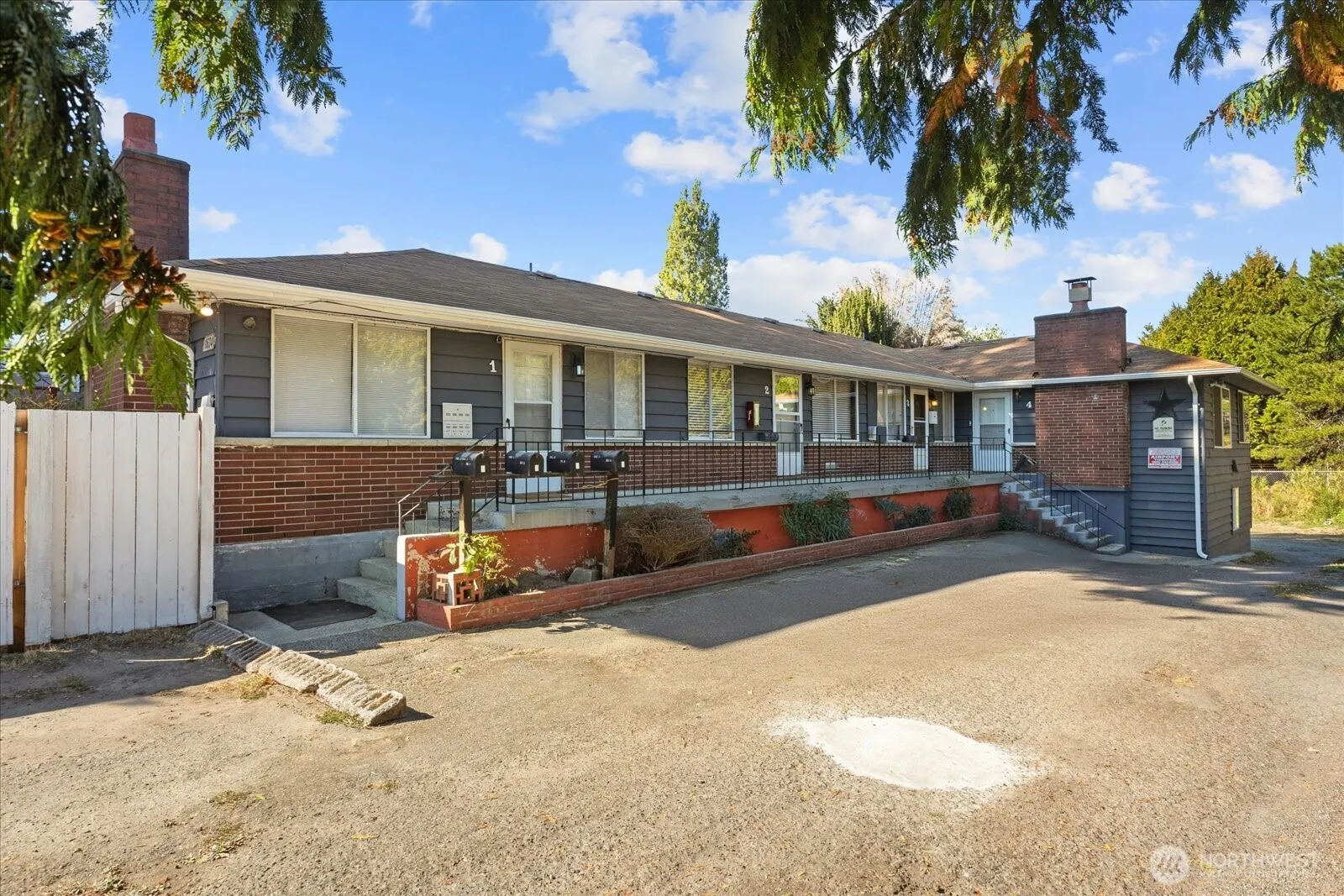 1634 SW 114th Street , Seattle, WA 98146