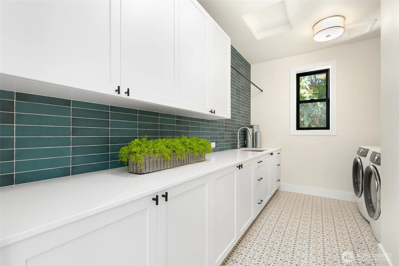 12408 NE 3rd Place , Bellevue, WA 98004