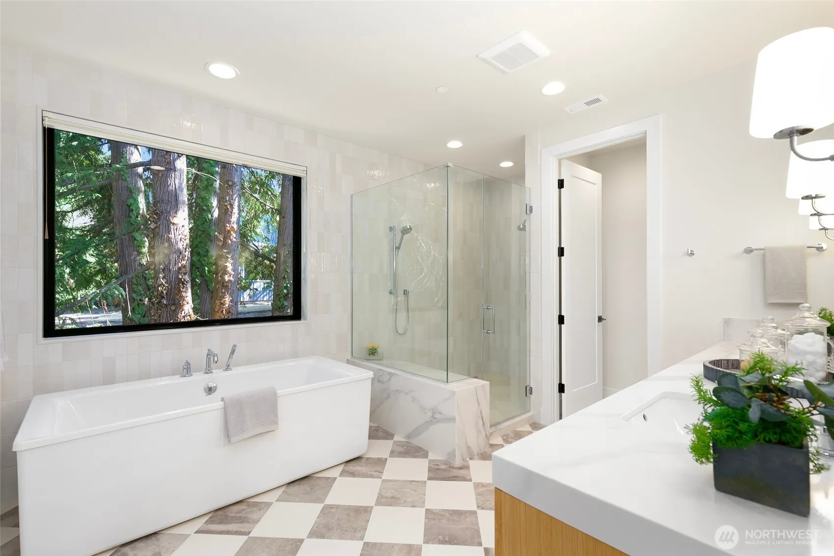 12408 NE 3rd Place , Bellevue, WA 98004
