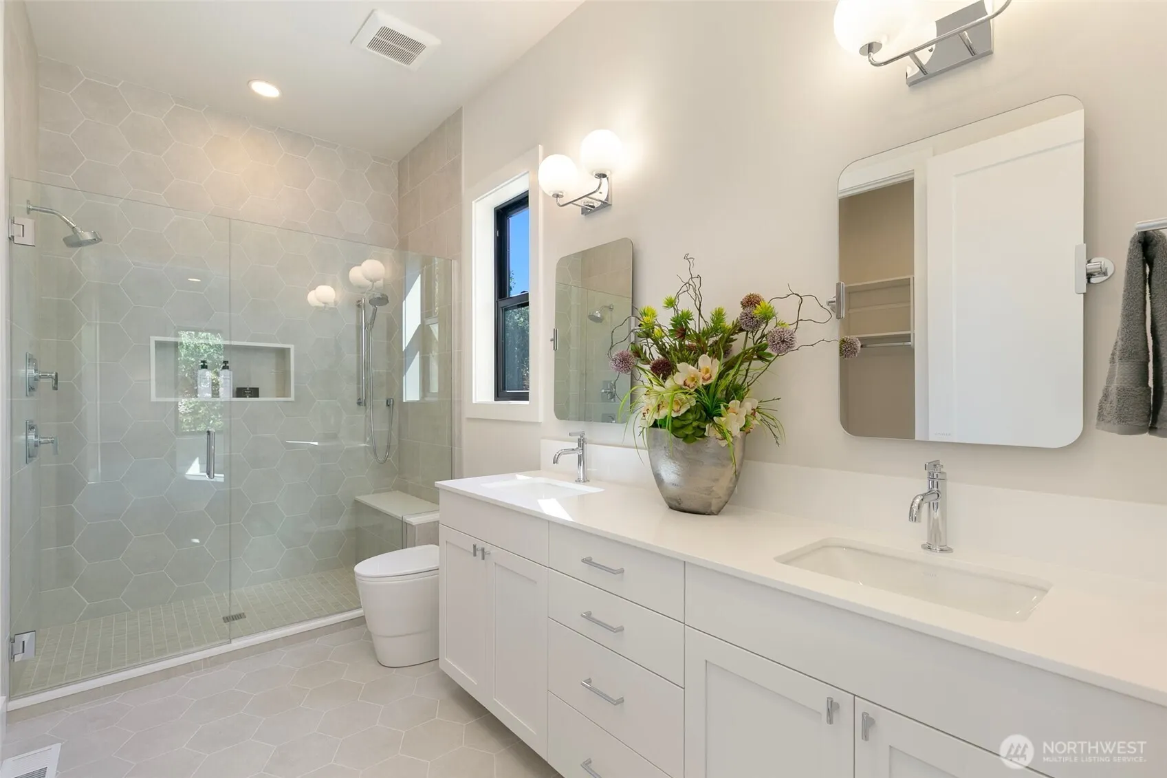 12408 NE 3rd Place , Bellevue, WA 98004