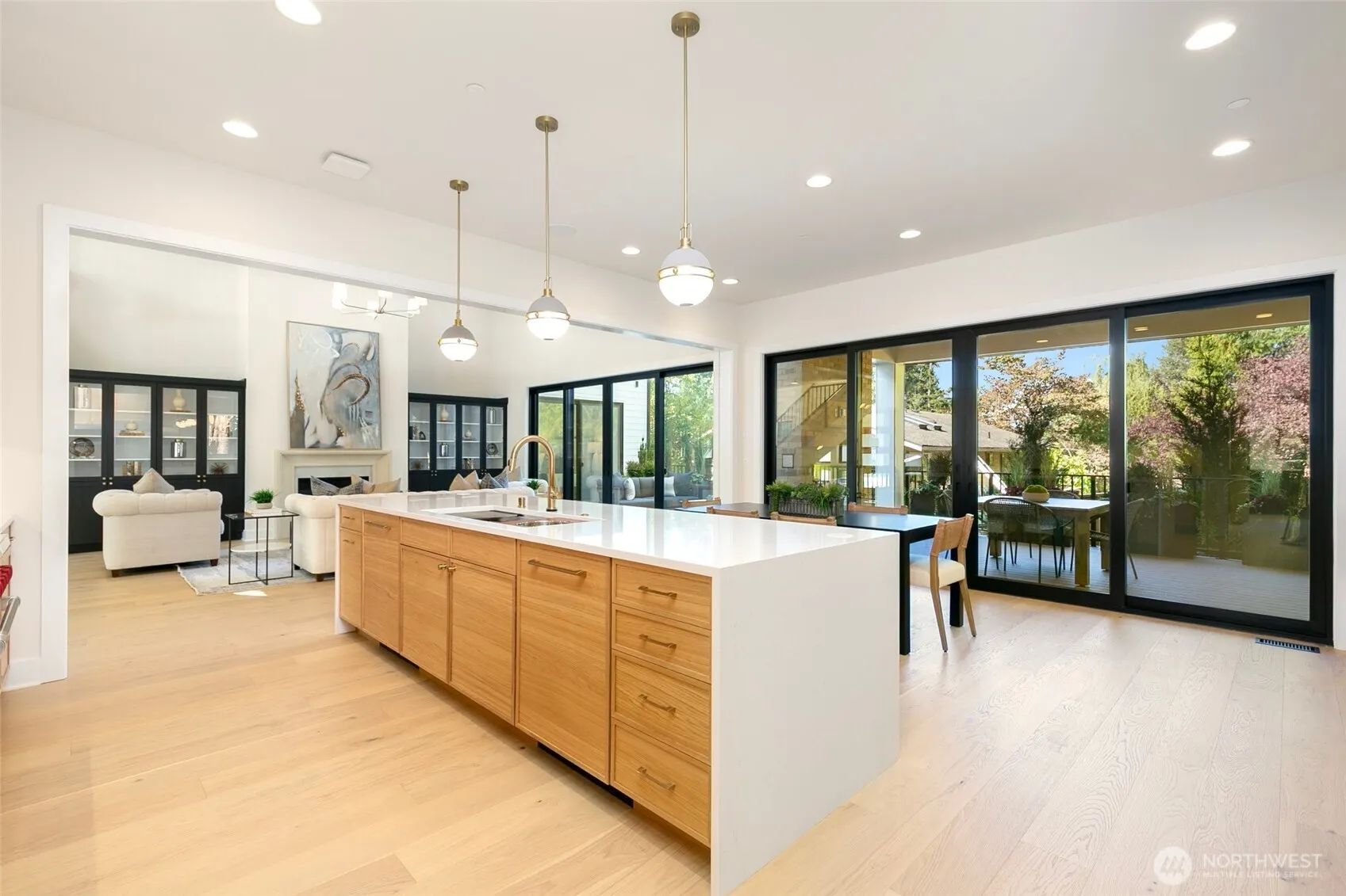 12408 NE 3rd Place , Bellevue, WA 98004