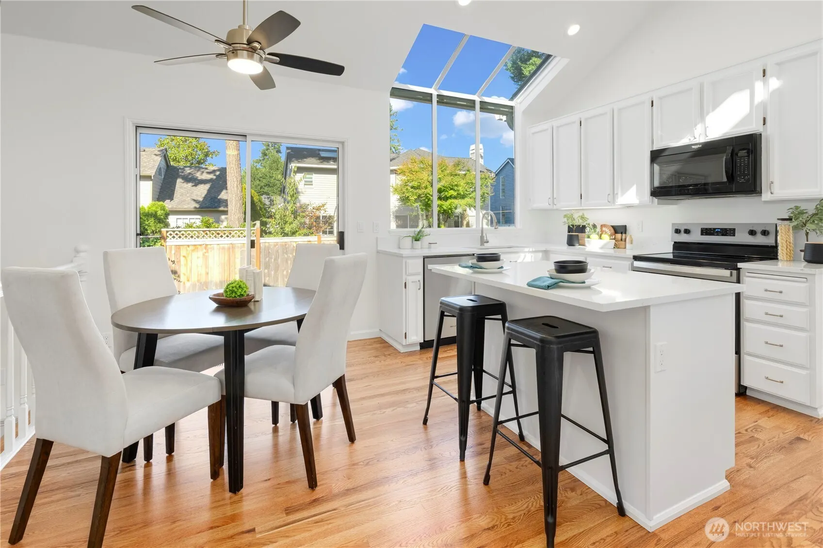 25760 SE 40th Street , Sammamish, WA 98029