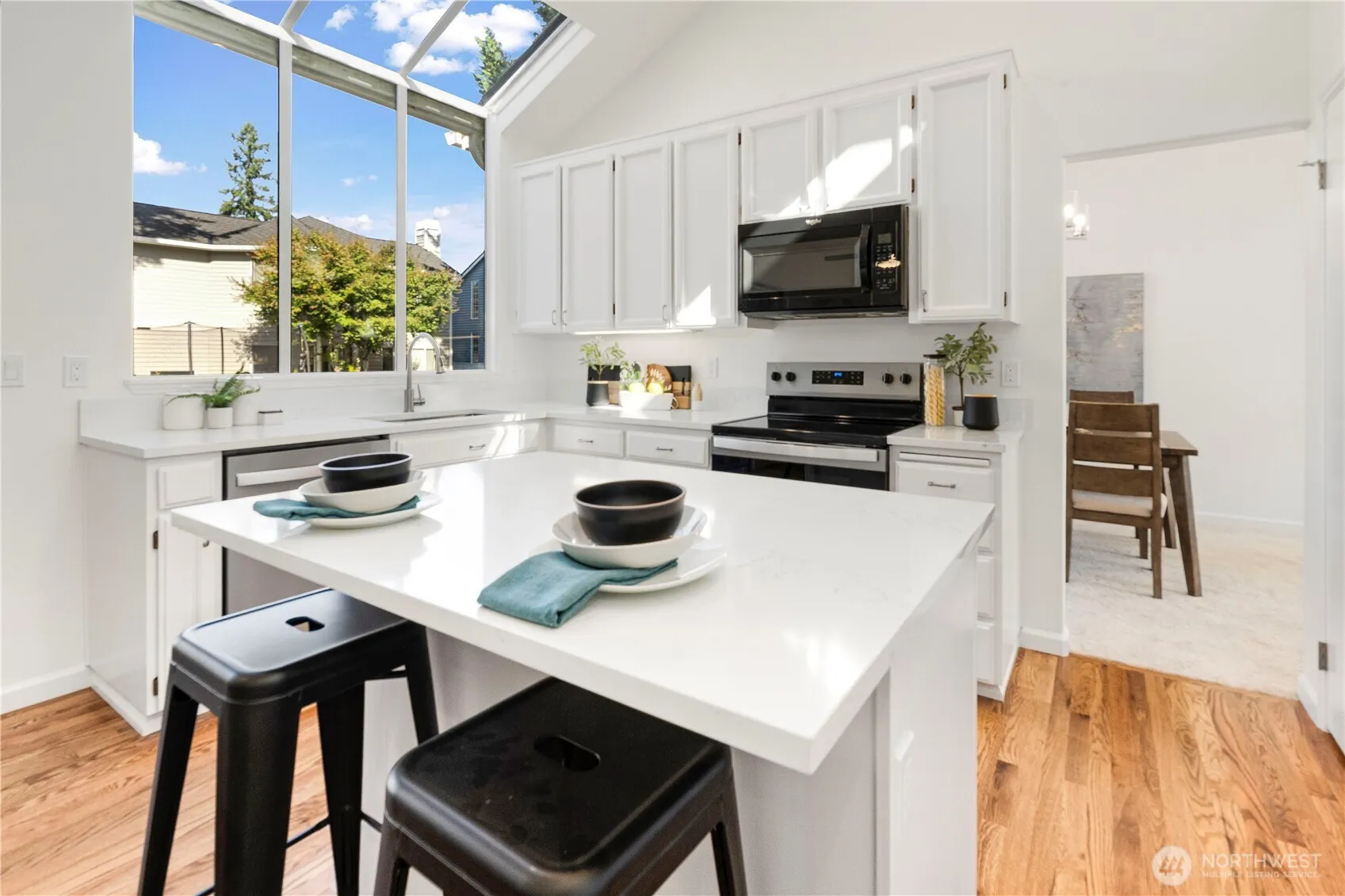 25760 SE 40th Street , Sammamish, WA 98029