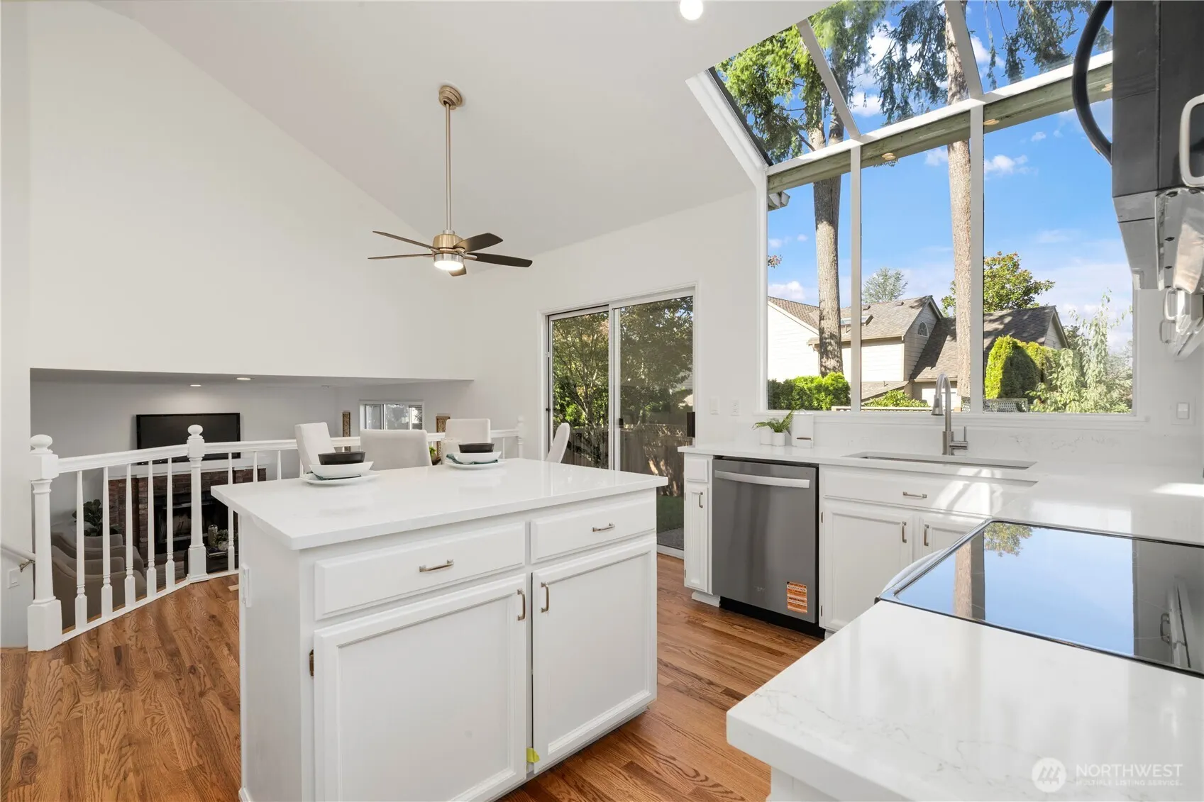 25760 SE 40th Street , Sammamish, WA 98029