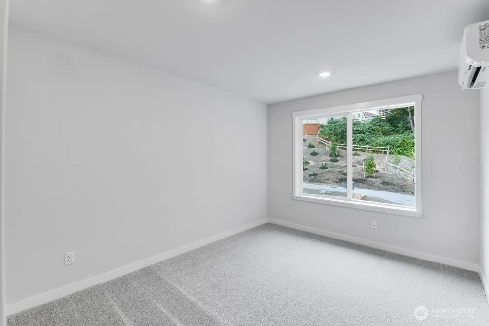 13216 NE 127th Court #E, Kirkland, WA 98034
