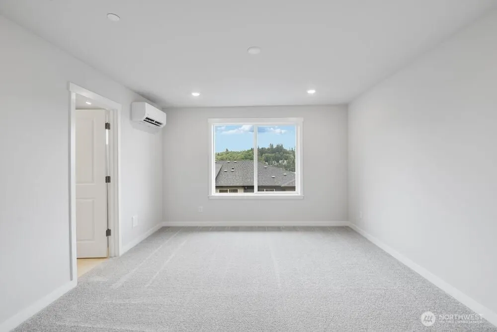 13216 NE 127th Court #E, Kirkland, WA 98034