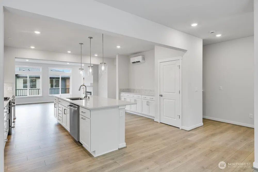13216 NE 127th Court #E, Kirkland, WA 98034