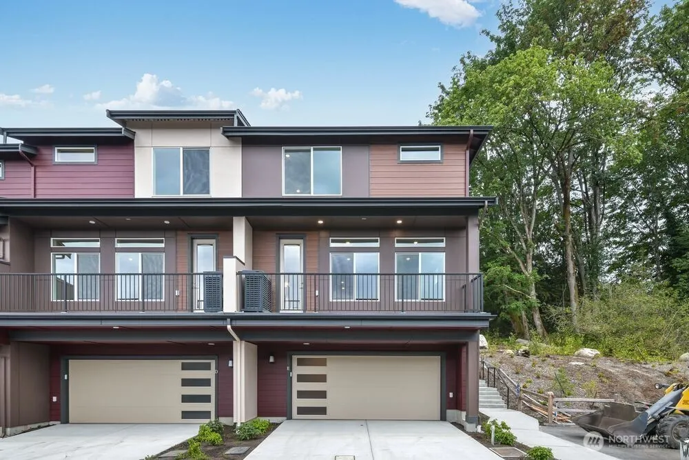 13216 NE 127th Court #E, Kirkland, WA 98034
