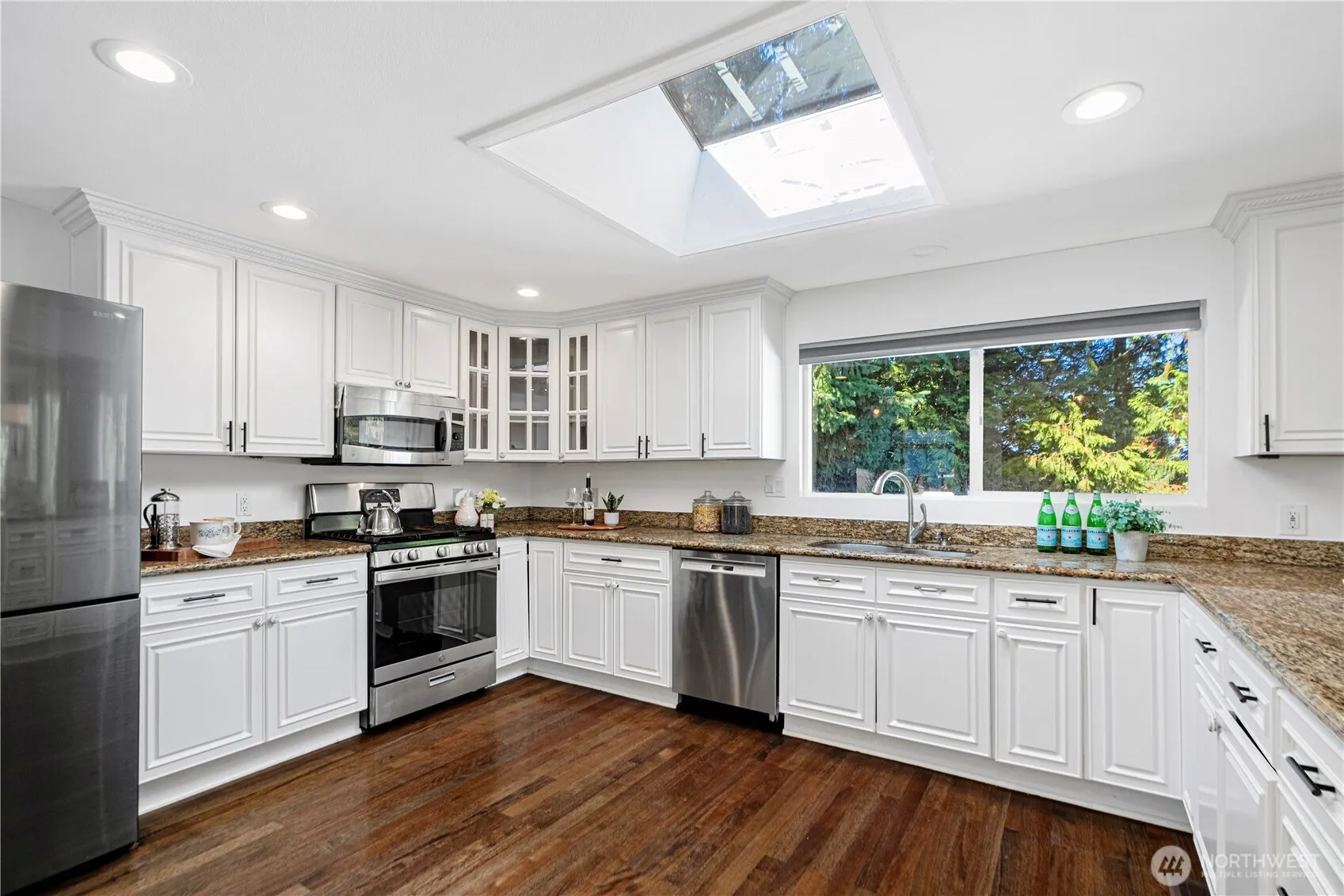17808 NE 12th Street , Bellevue, WA 98008