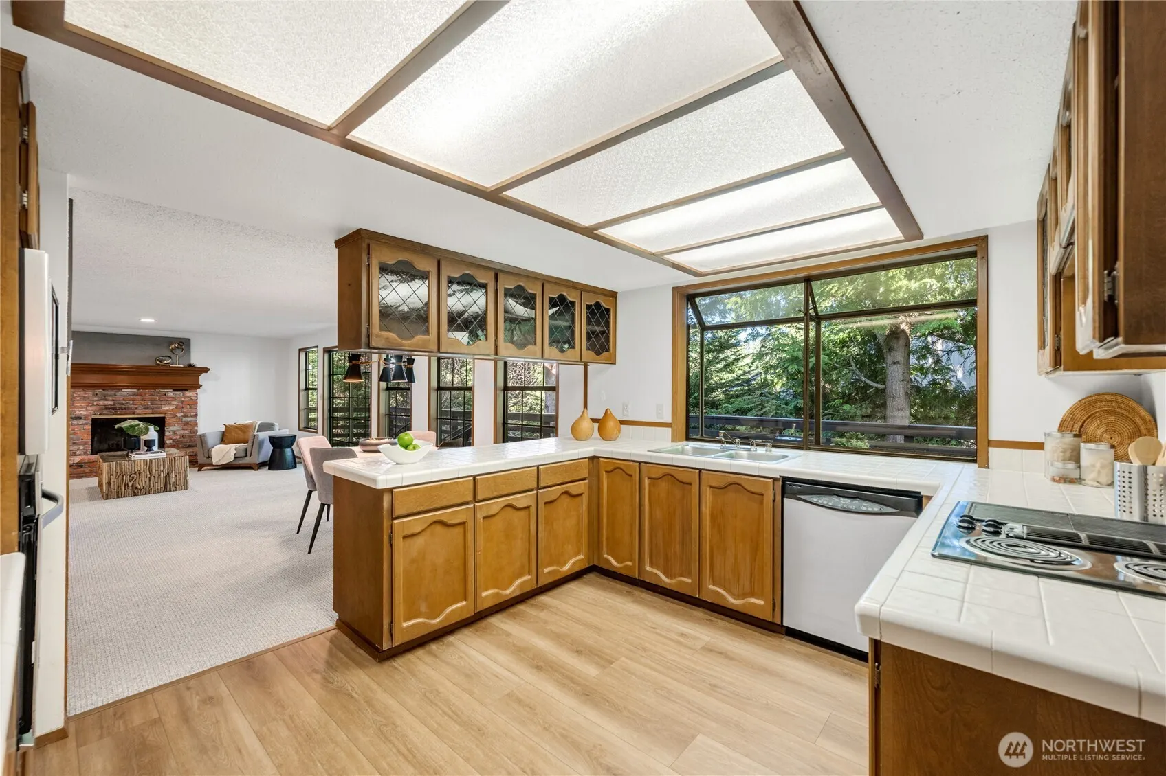 4631 Highland Drive , Bellevue, WA 98006