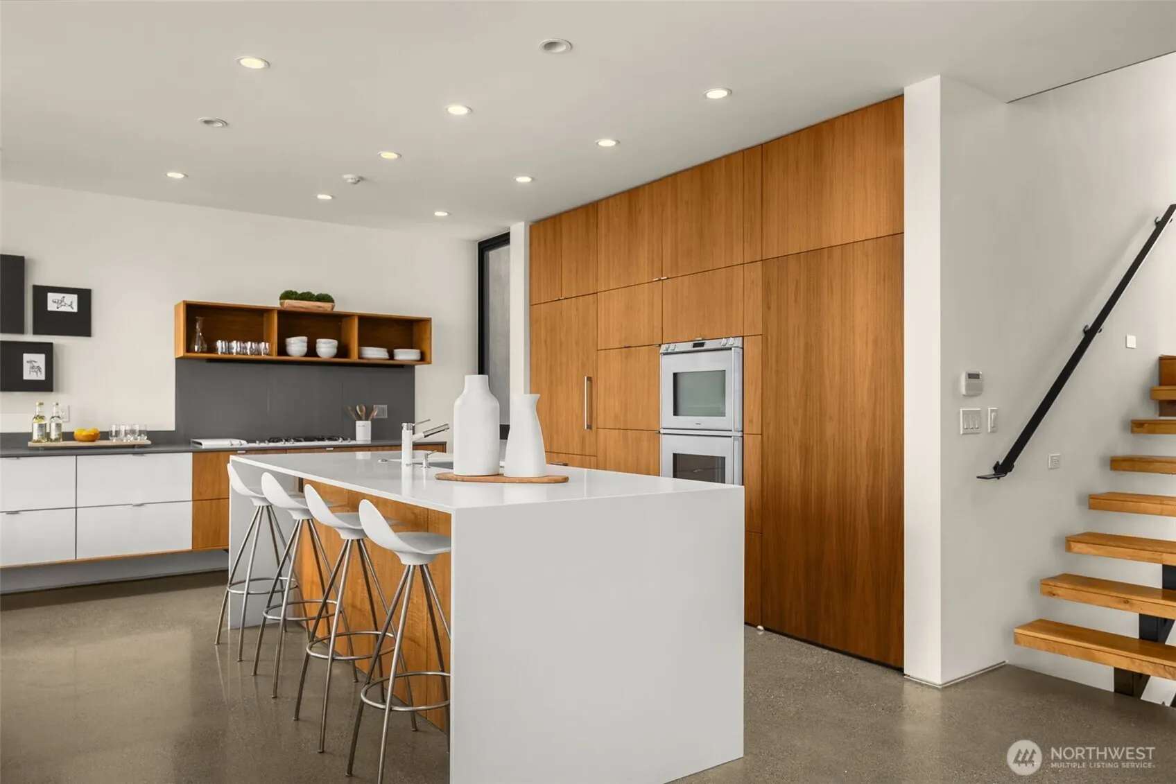 417 Ward Street , Seattle, WA 98109