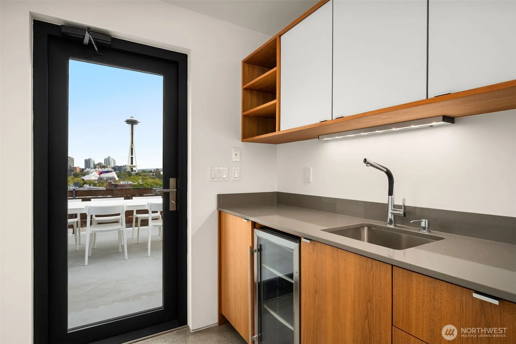 417 Ward Street , Seattle, WA 98109
