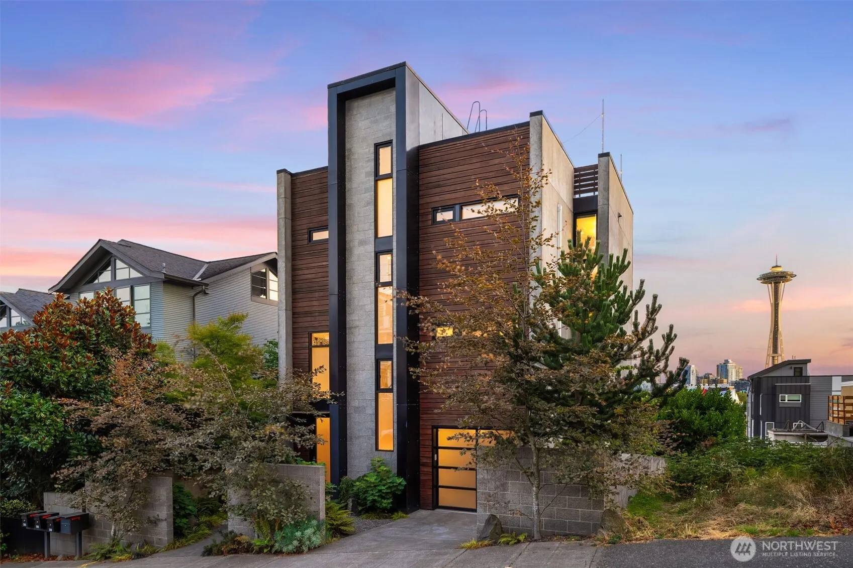 417 Ward Street , Seattle, WA 98109