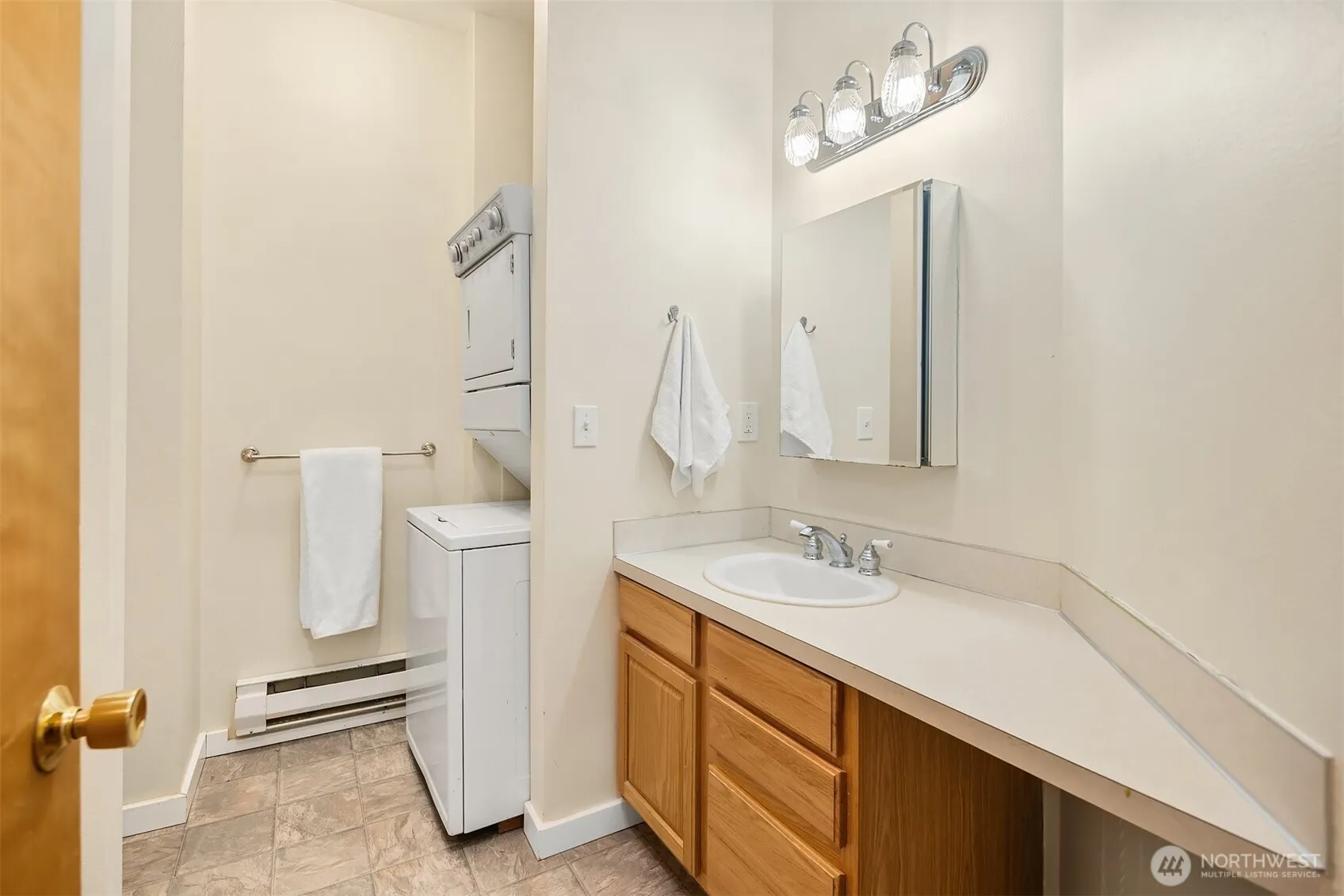 1711 NE 104th Street , Seattle, WA 98125