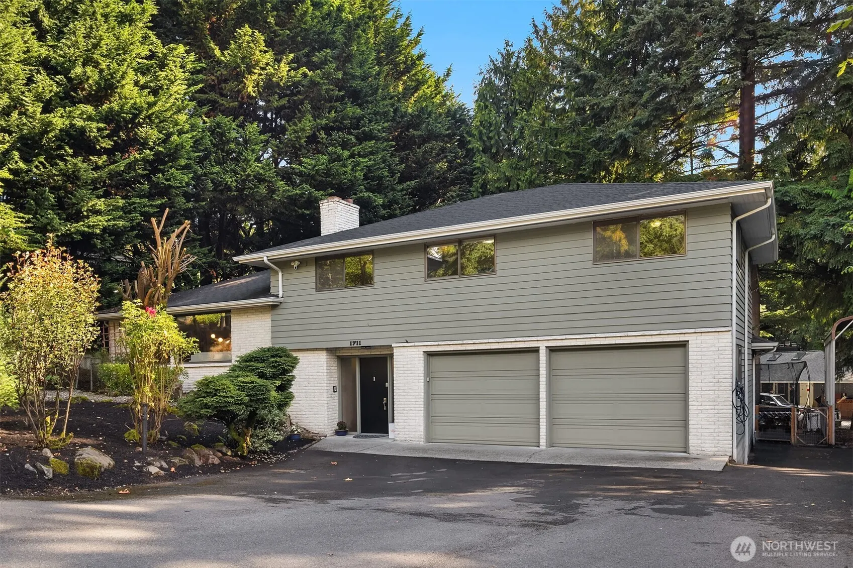 1711 NE 104th Street , Seattle, WA 98125