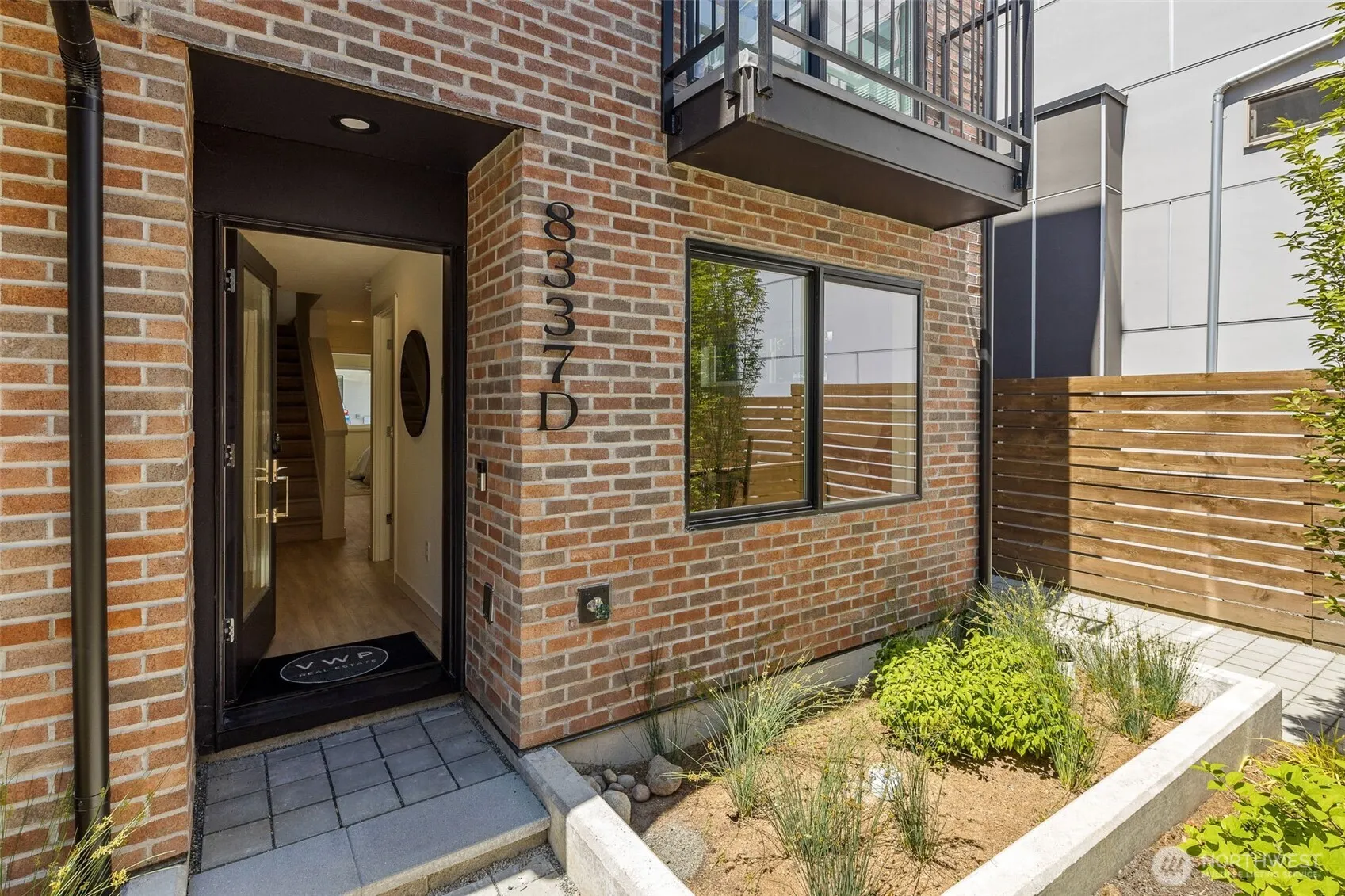 8337 D 12th Avenue NW, Seattle, WA 98117