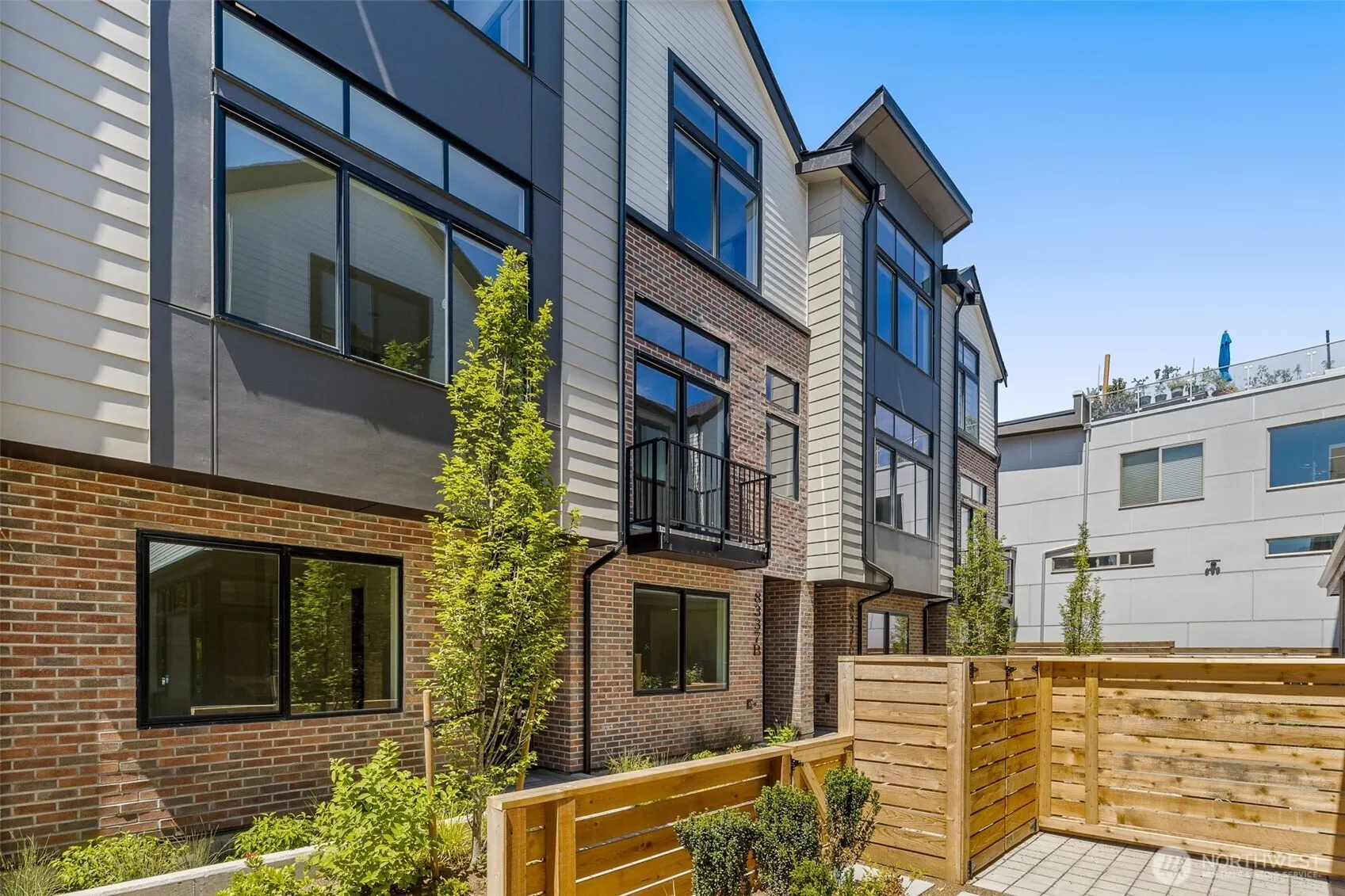 8337 D 12th Avenue NW, Seattle, WA 98117