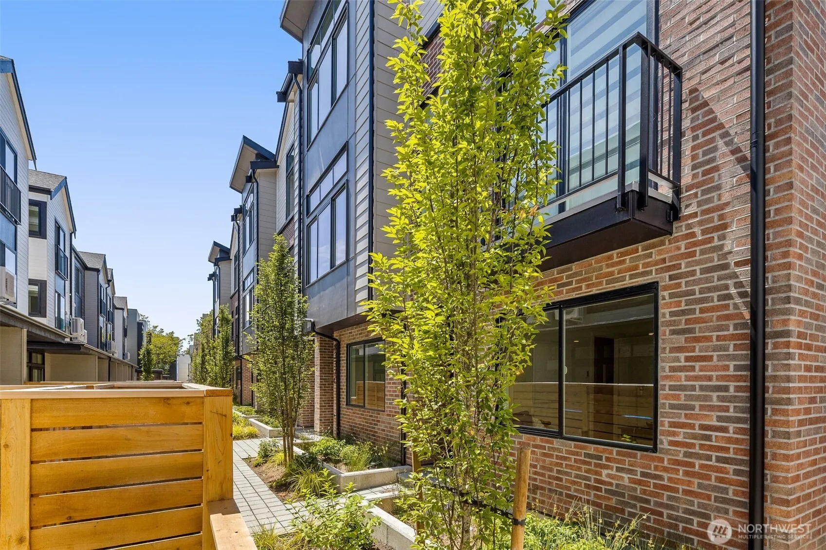 8337 D 12th Avenue NW, Seattle, WA 98117