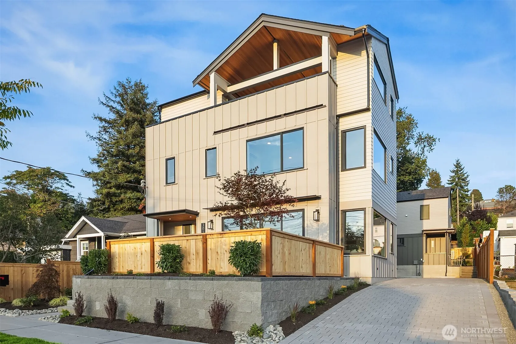 3010 32nd Avenue W, Seattle, WA 98119
