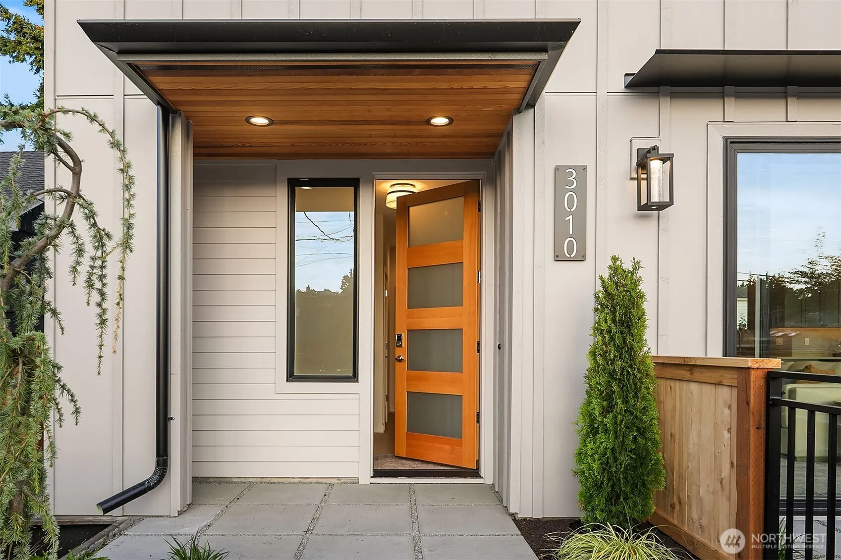3010 32nd Avenue W, Seattle, WA 98119