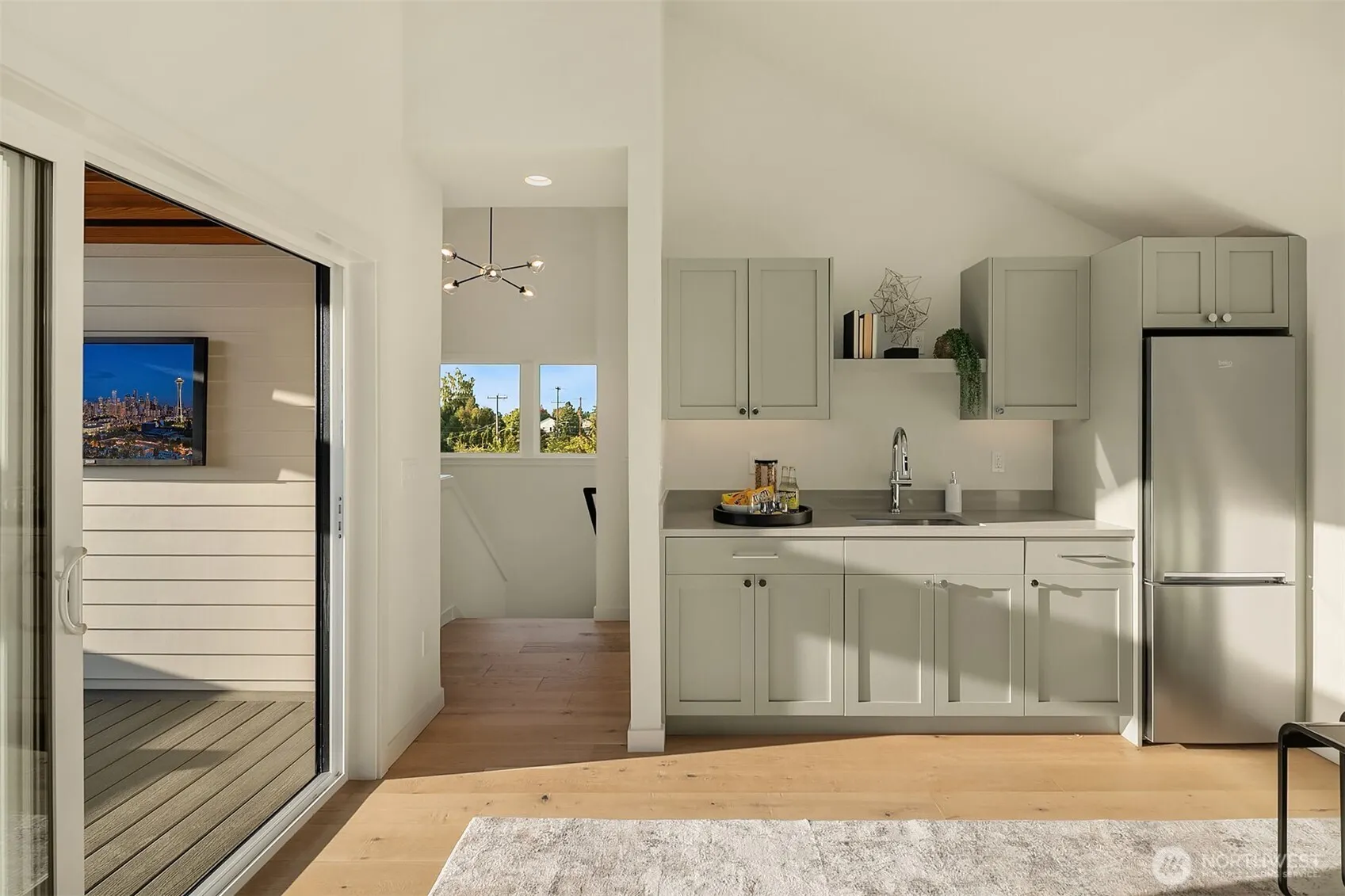 3010 32nd Avenue W, Seattle, WA 98119