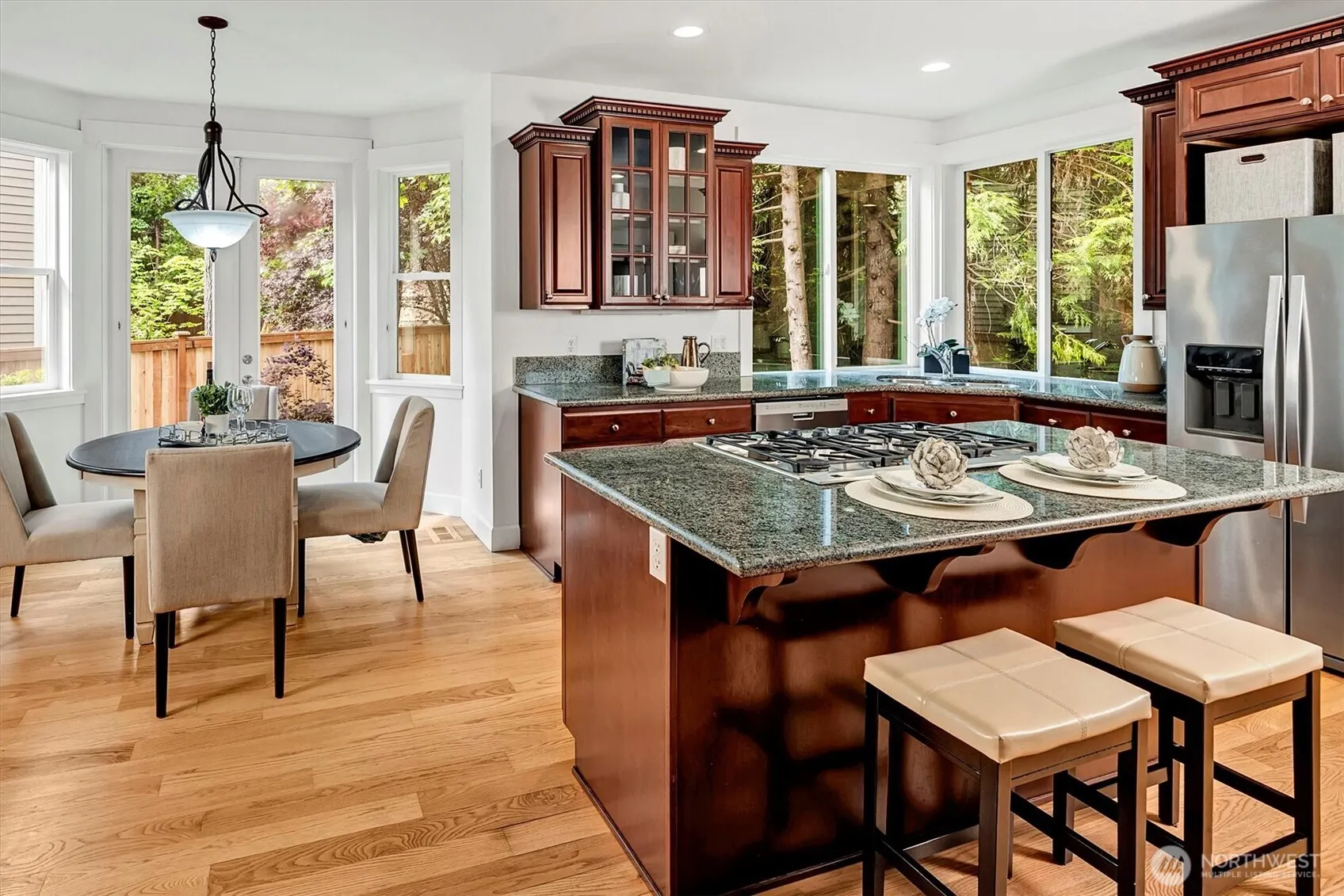 1122 140th Avenue SE, Bellevue, WA 98007