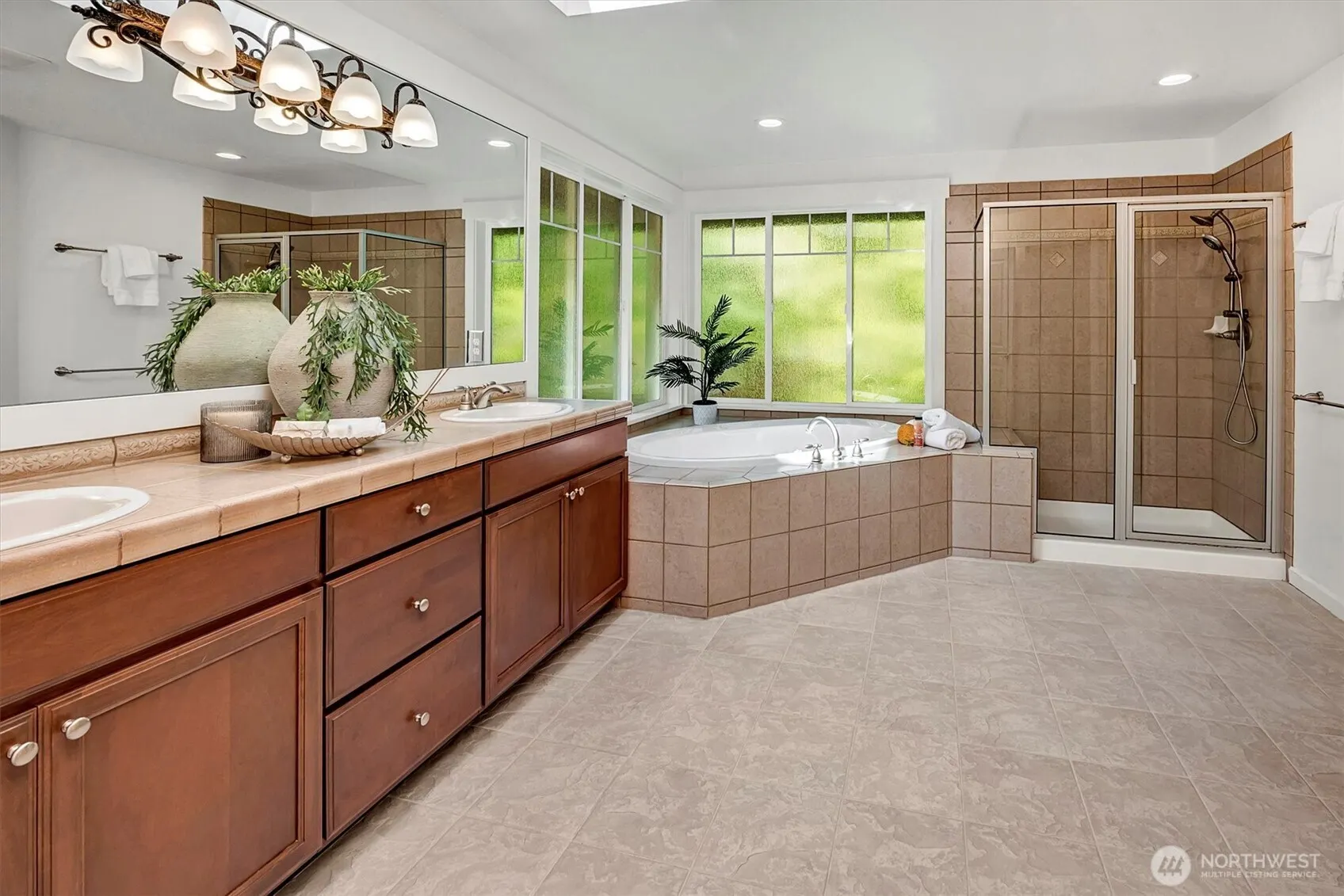 1122 140th Avenue SE, Bellevue, WA 98007