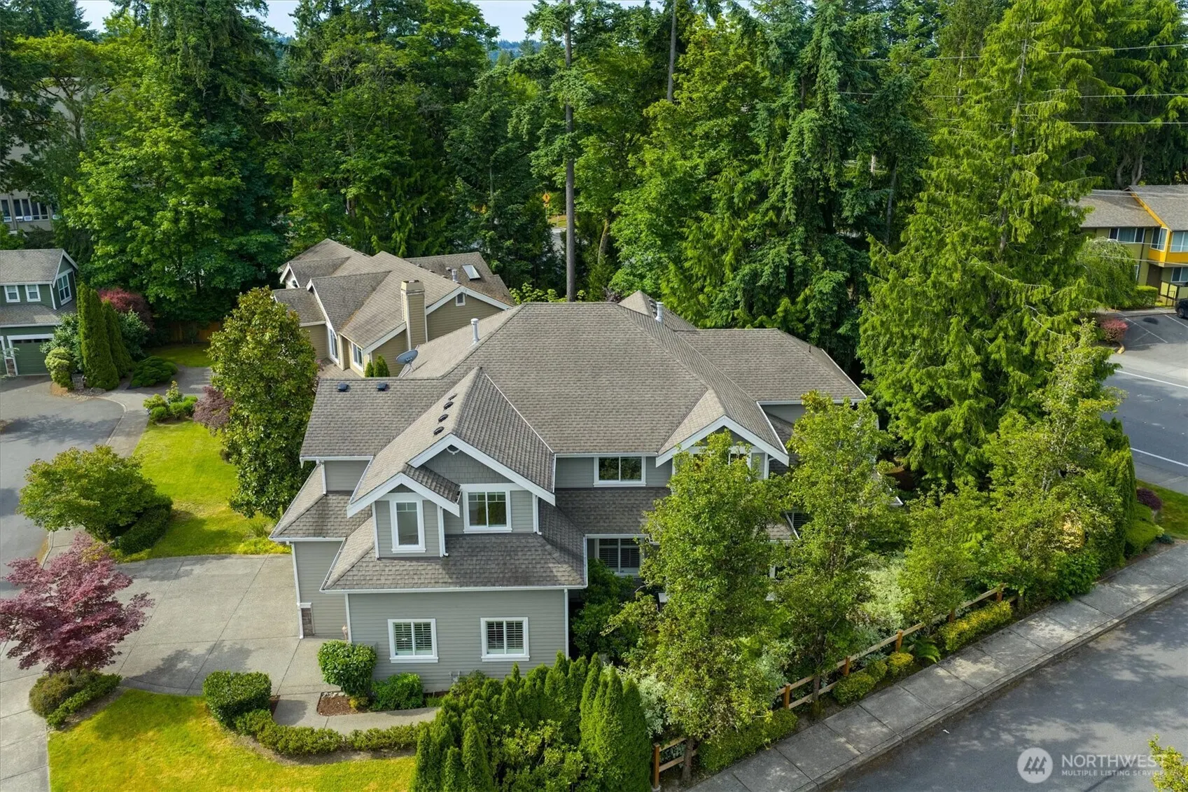 1122 140th Avenue SE, Bellevue, WA 98007