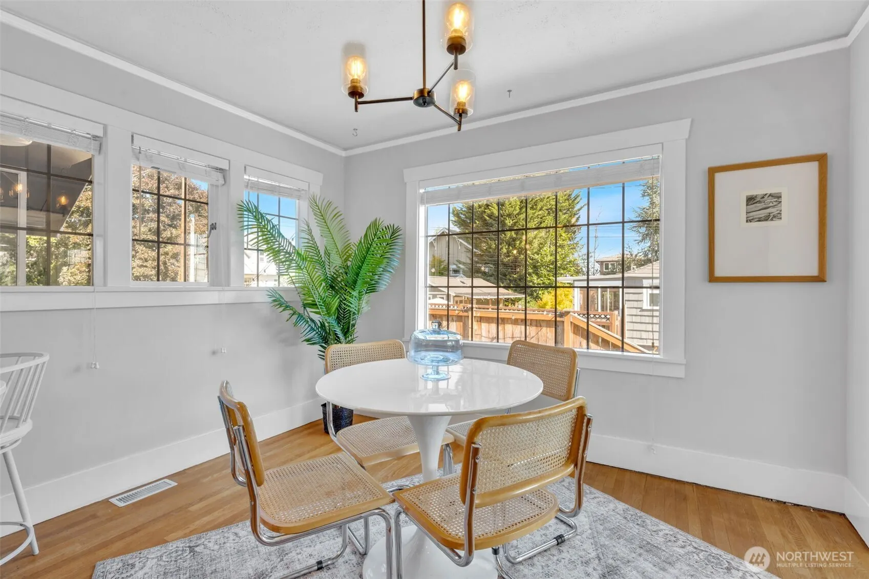 5232 S Holly Street , Seattle, WA 98118