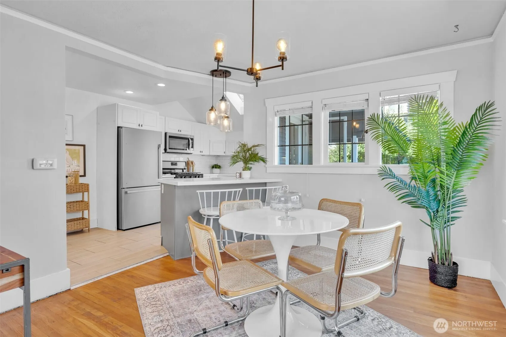 5232 S Holly Street , Seattle, WA 98118