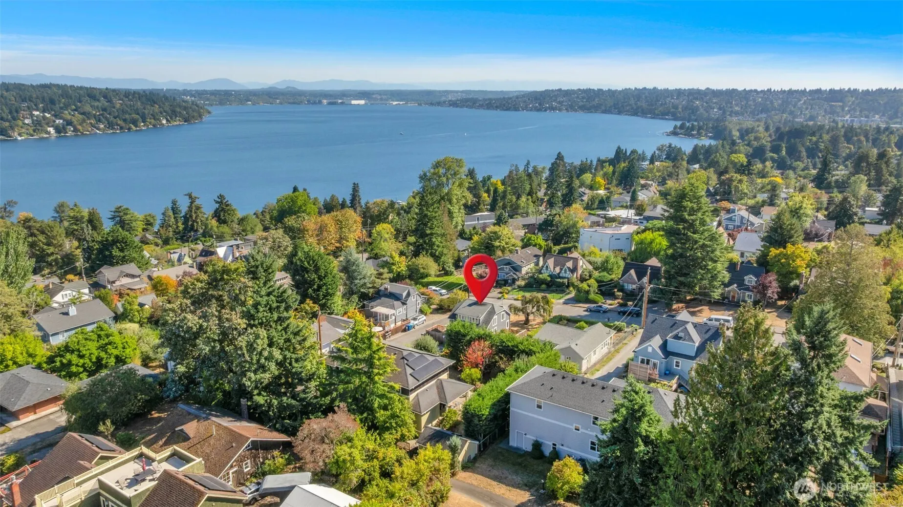 5232 S Holly Street , Seattle, WA 98118