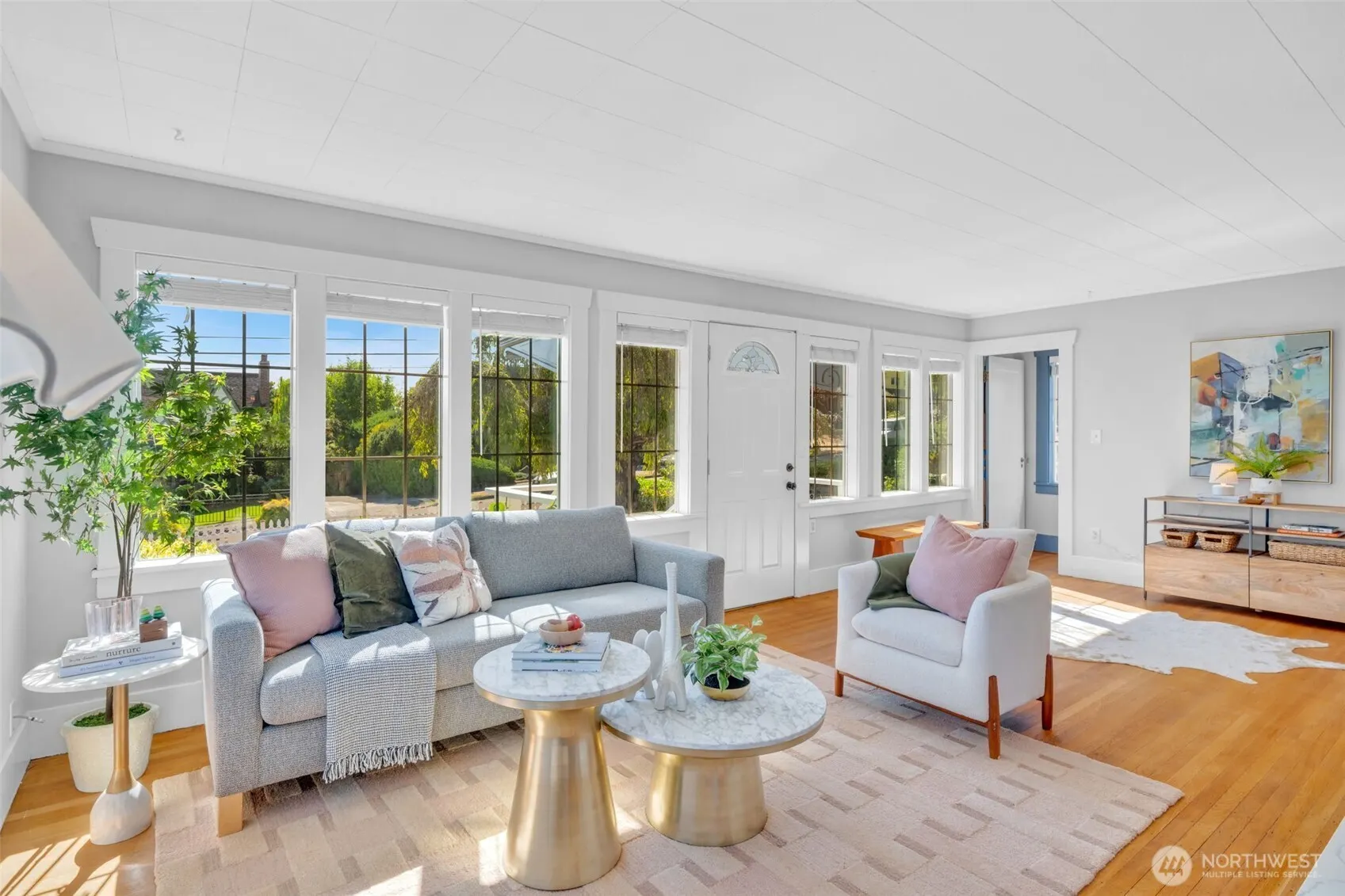 5232 S Holly Street , Seattle, WA 98118