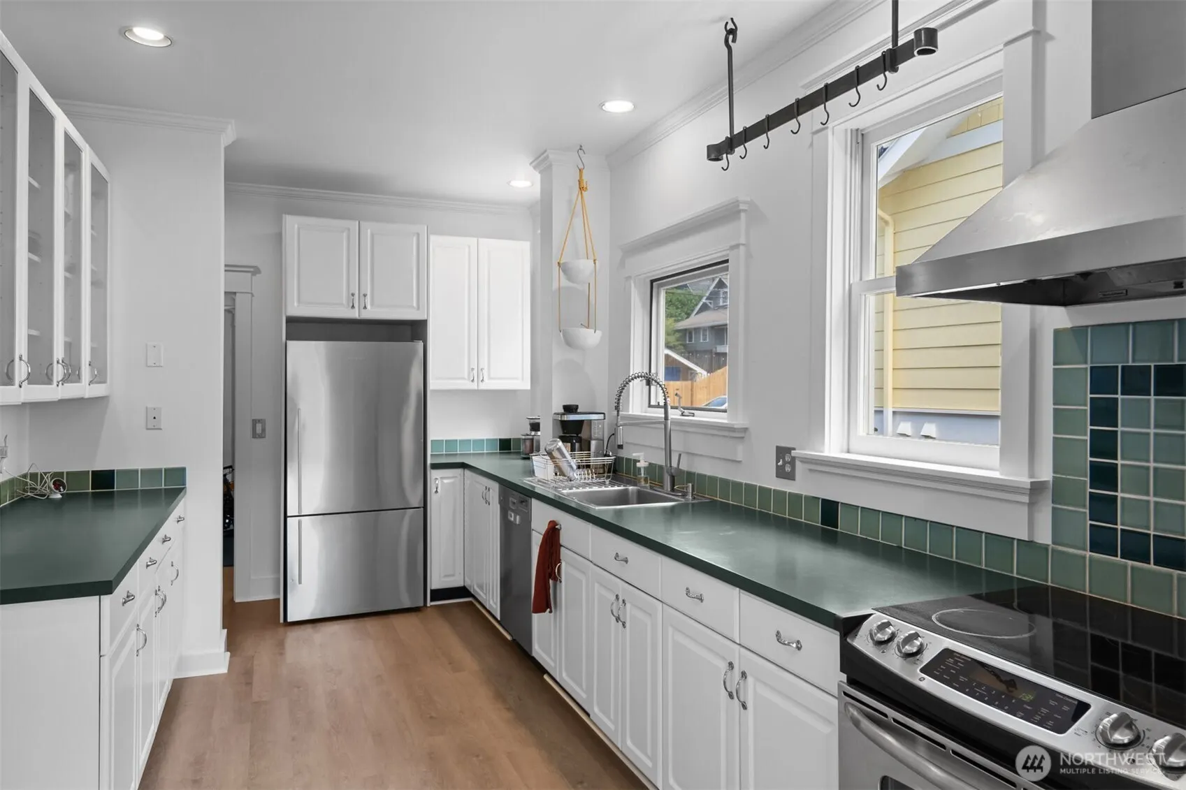 2517 NW 67th Street , Seattle, WA 98117