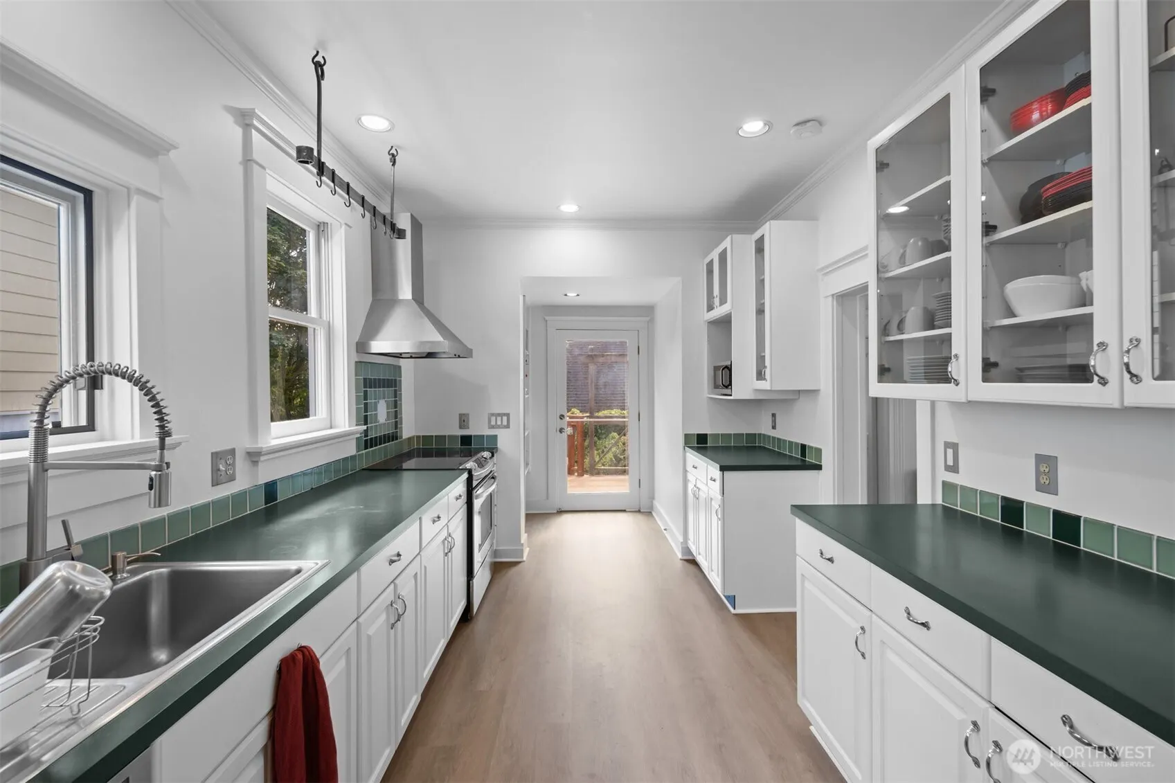 2517 NW 67th Street , Seattle, WA 98117