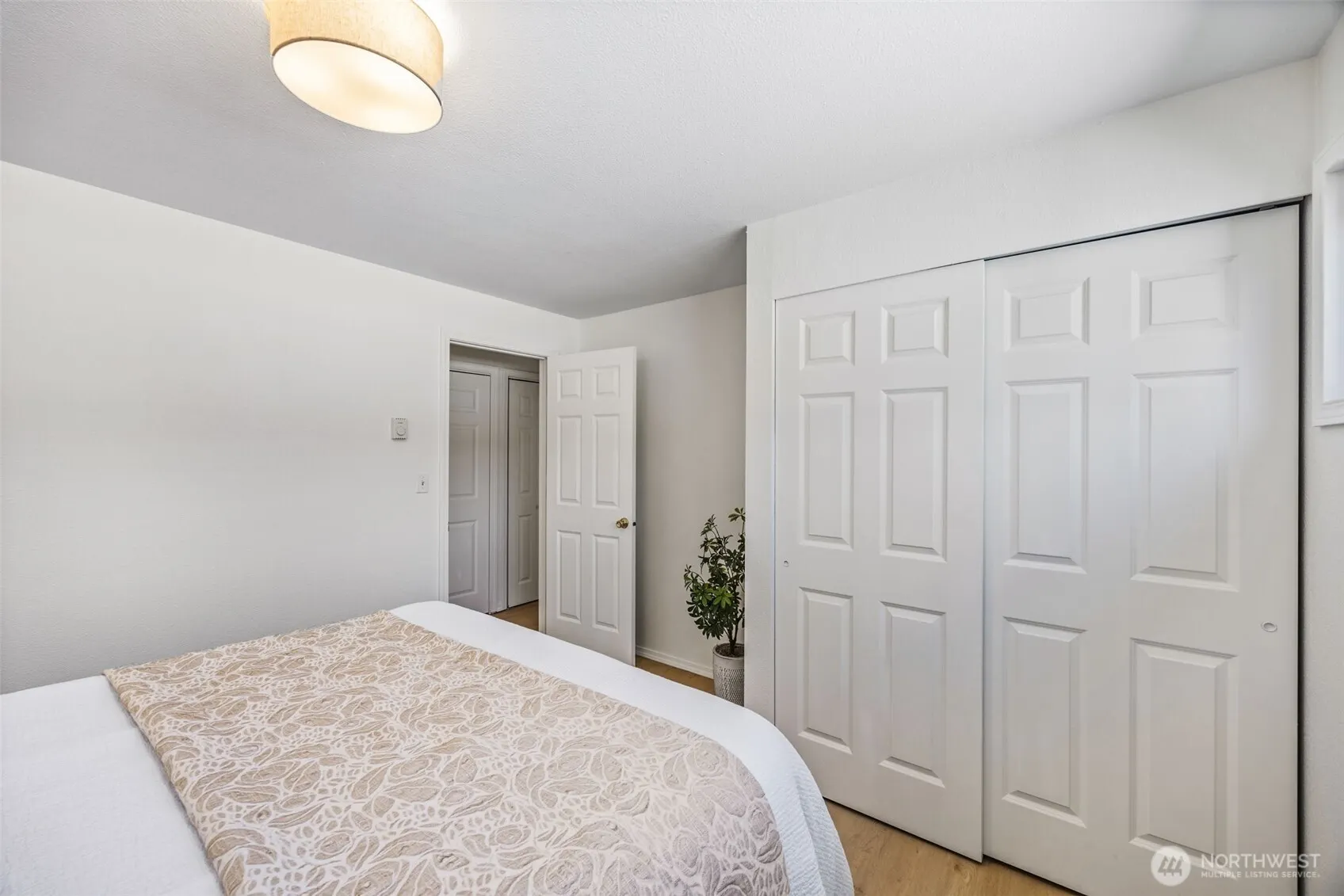 1723 13th Avenue S #404, Seattle, WA 98144