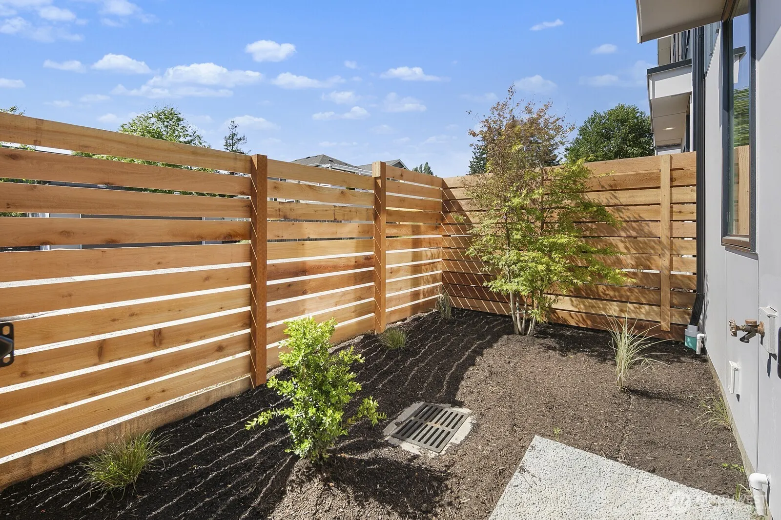 8833 B Wallingford Avenue N, Seattle, WA 98103