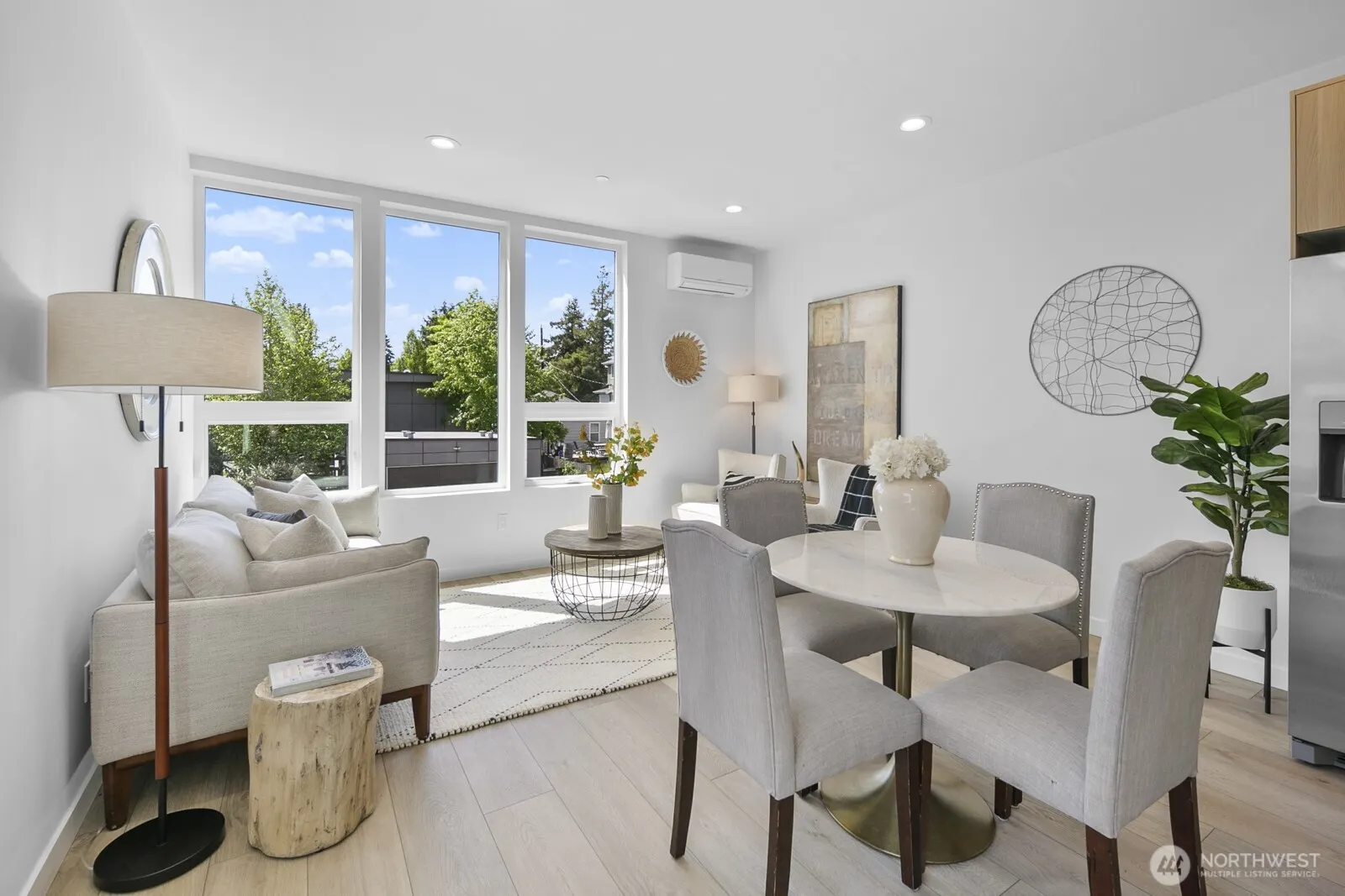 8833 B Wallingford Avenue N, Seattle, WA 98103