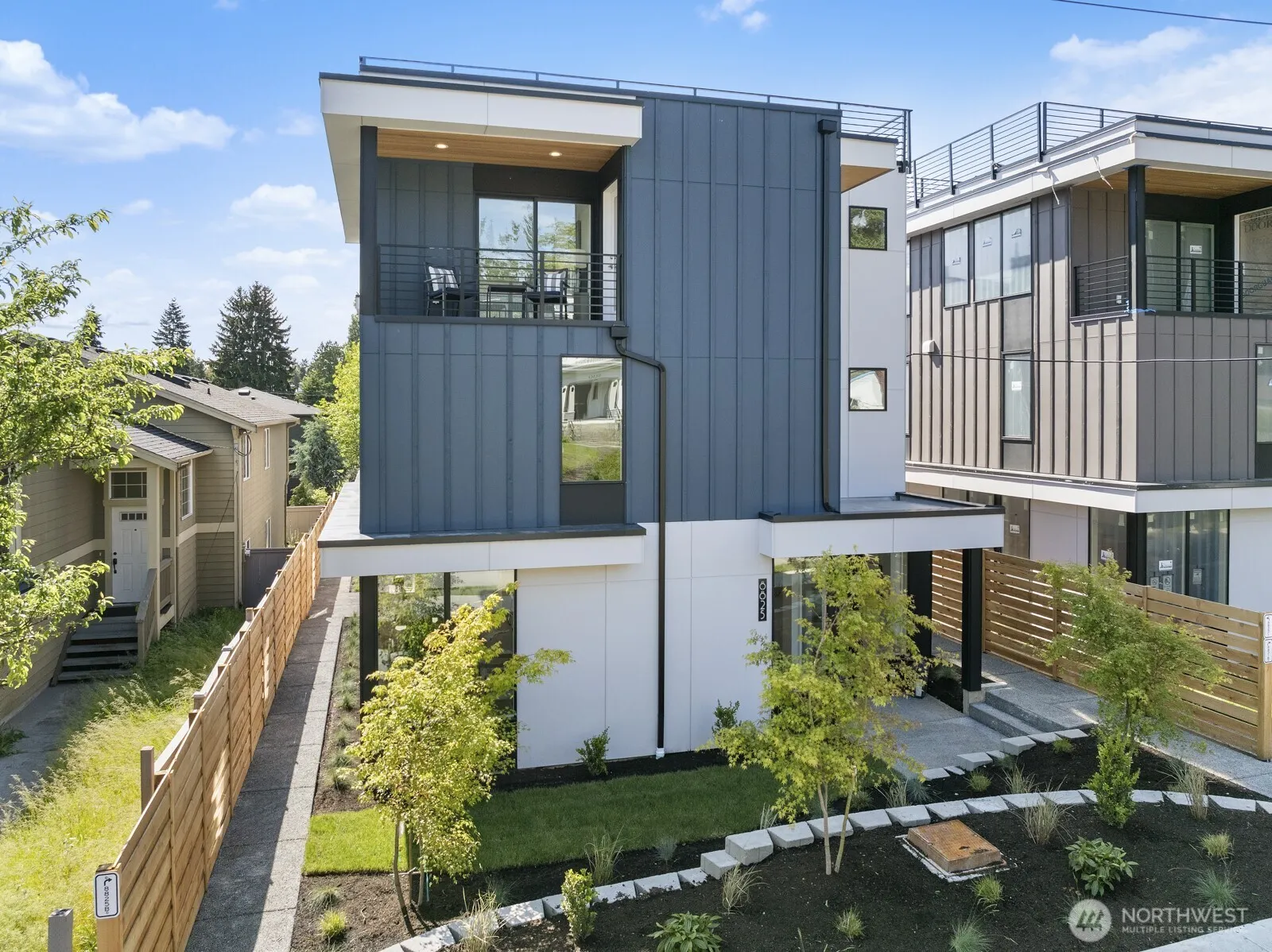 8833 B Wallingford Avenue N, Seattle, WA 98103