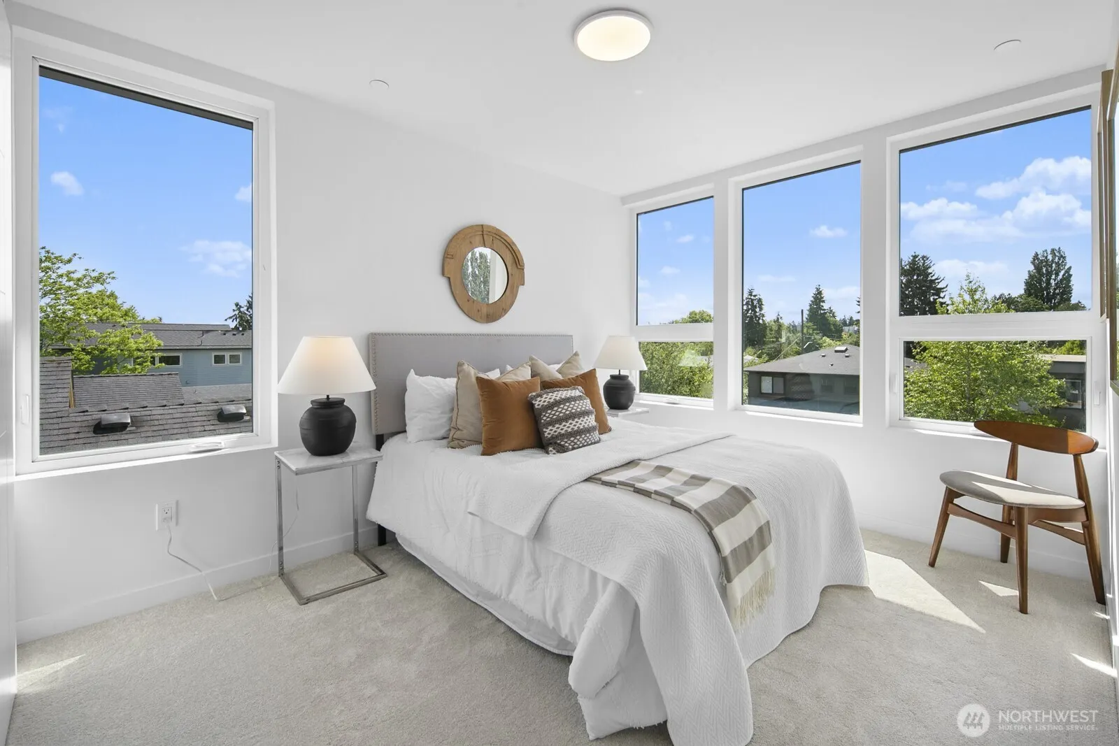 8833 B Wallingford Avenue N, Seattle, WA 98103