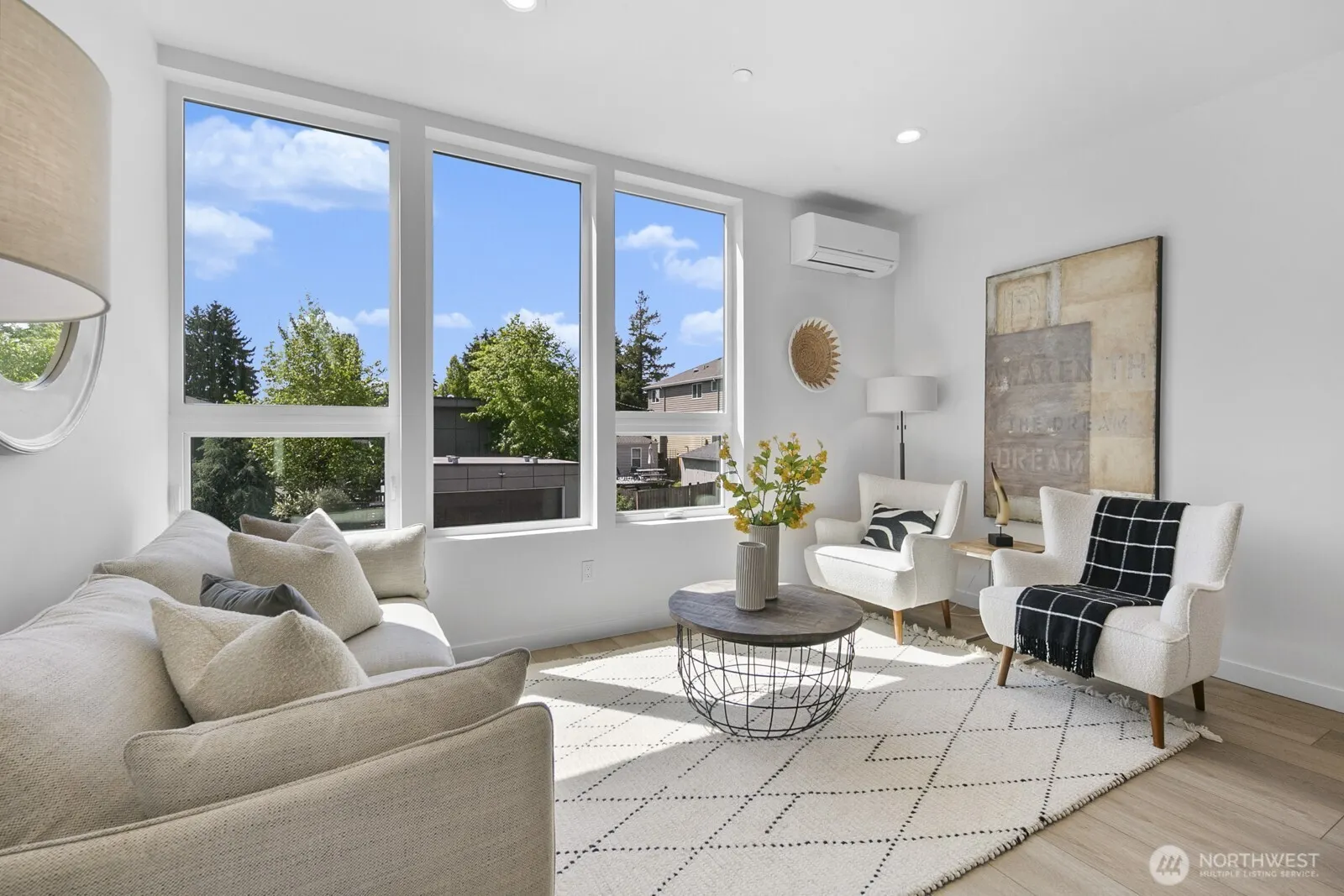 8833 B Wallingford Avenue N, Seattle, WA 98103
