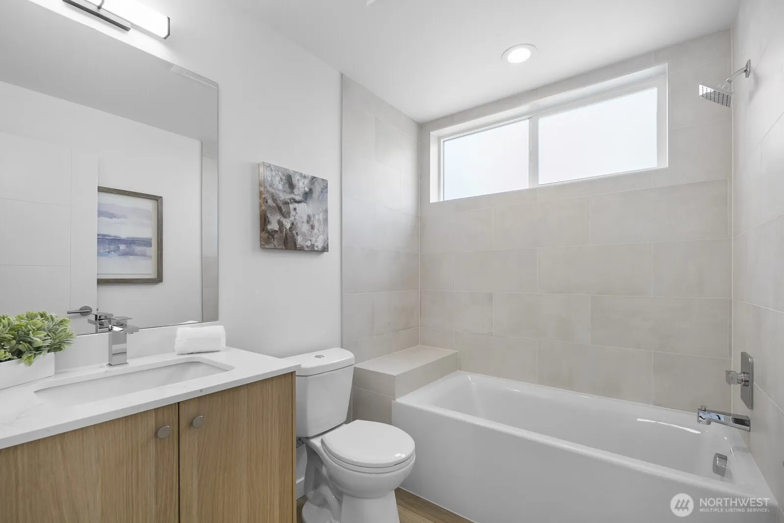 8833 B Wallingford Avenue N, Seattle, WA 98103