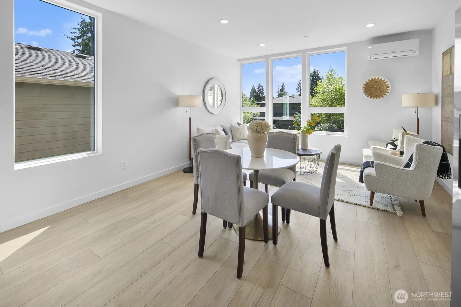 8833 B Wallingford Avenue N, Seattle, WA 98103