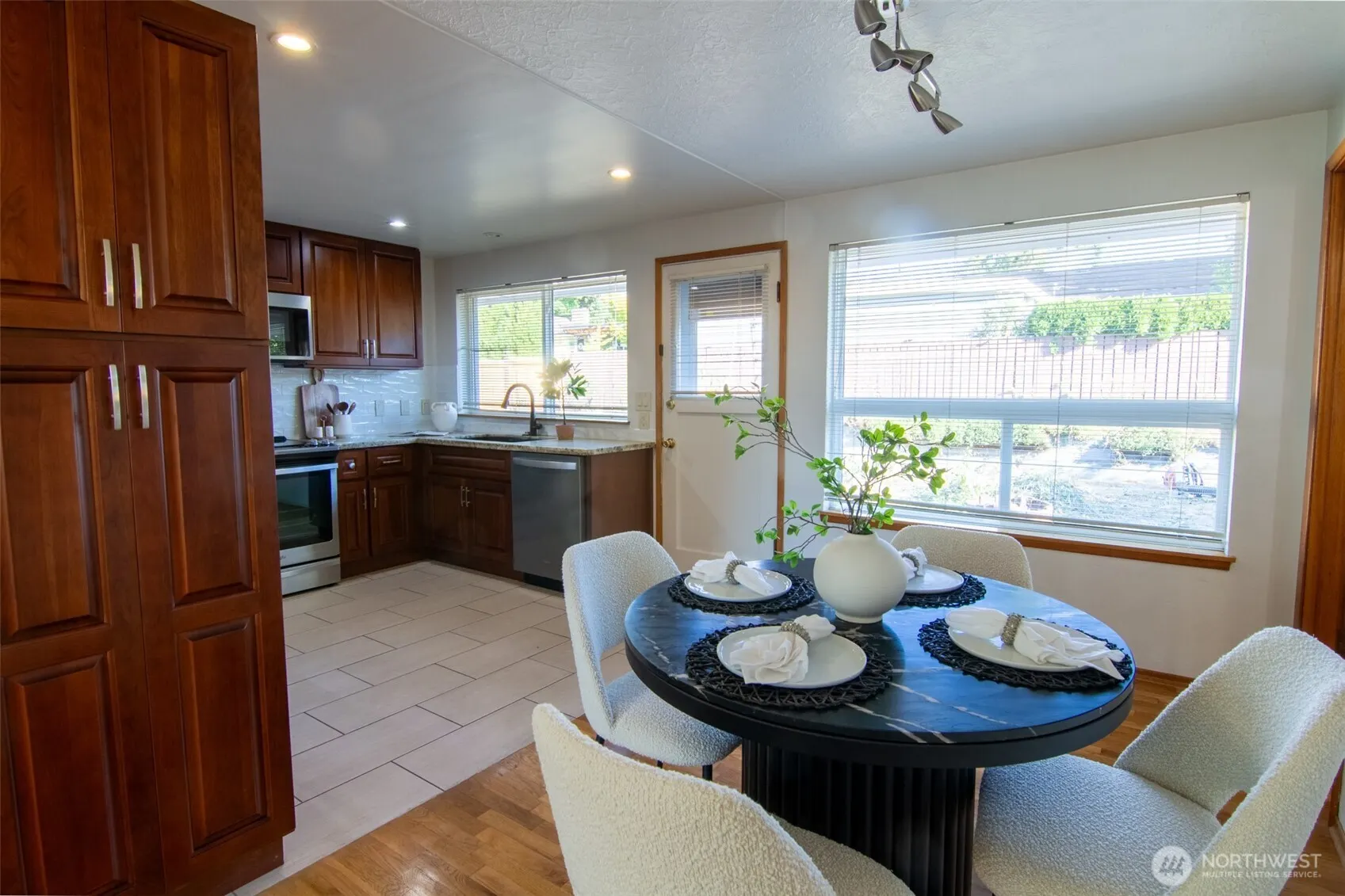 2508 SW Chicago Court , Seattle, WA 98106