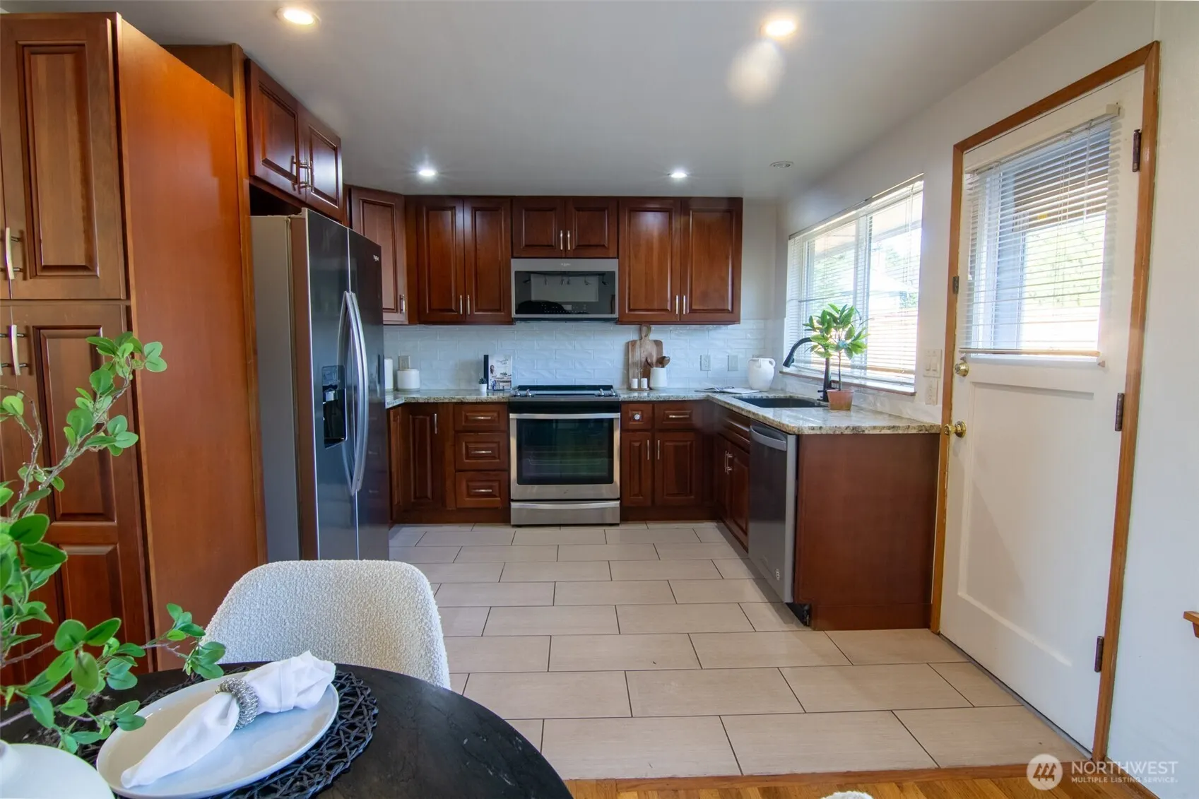 2508 SW Chicago Court , Seattle, WA 98106