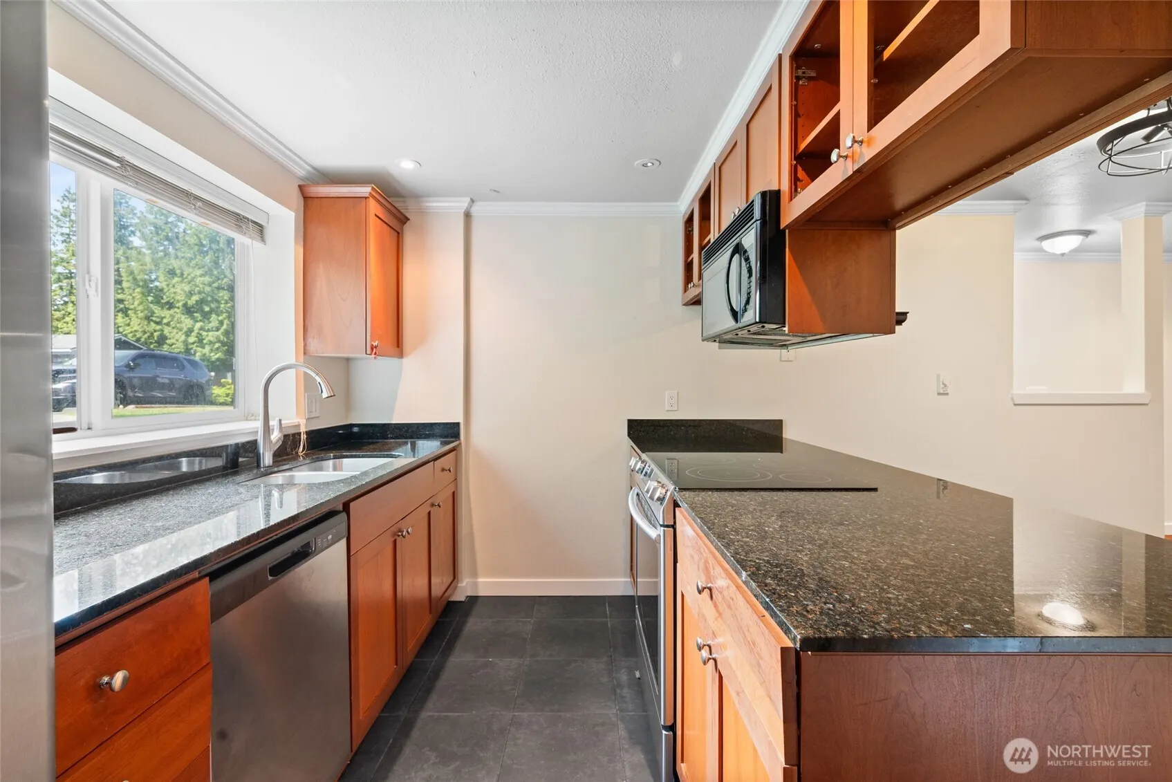 14010 NE 181st Place #C102, Woodinville, WA 98072