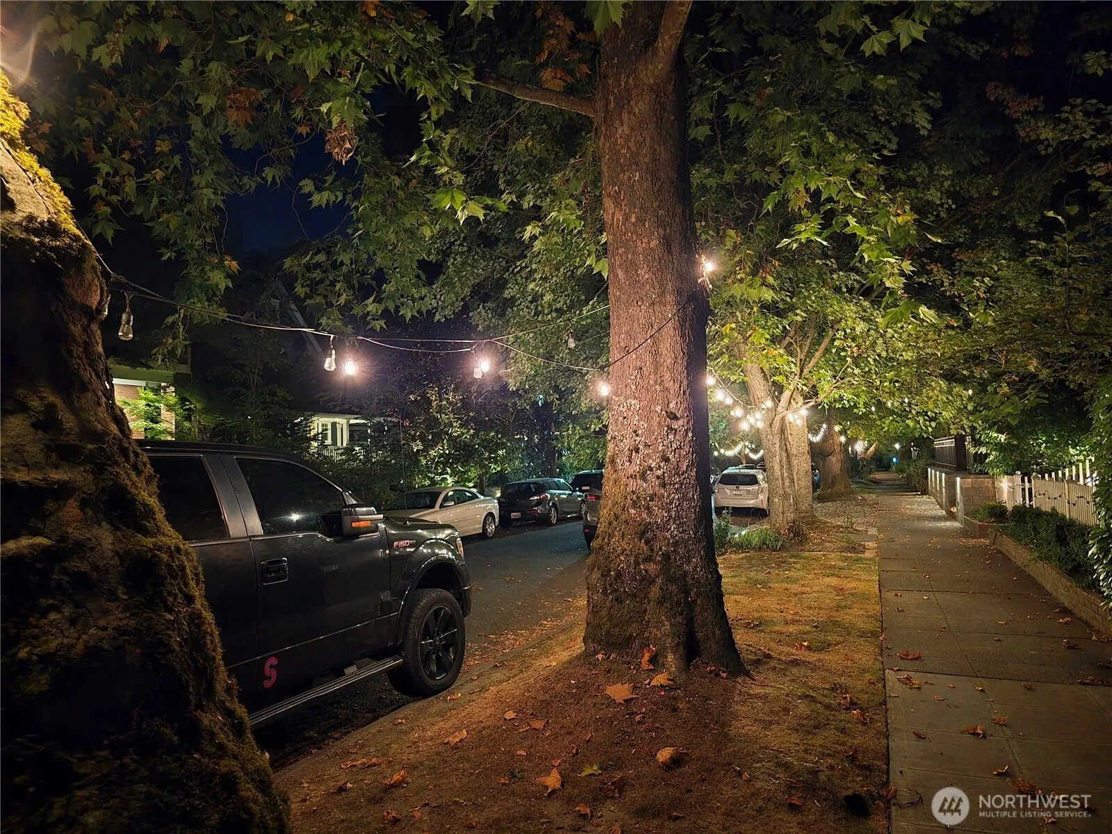 916 20th Avenue E, Seattle, WA 98112