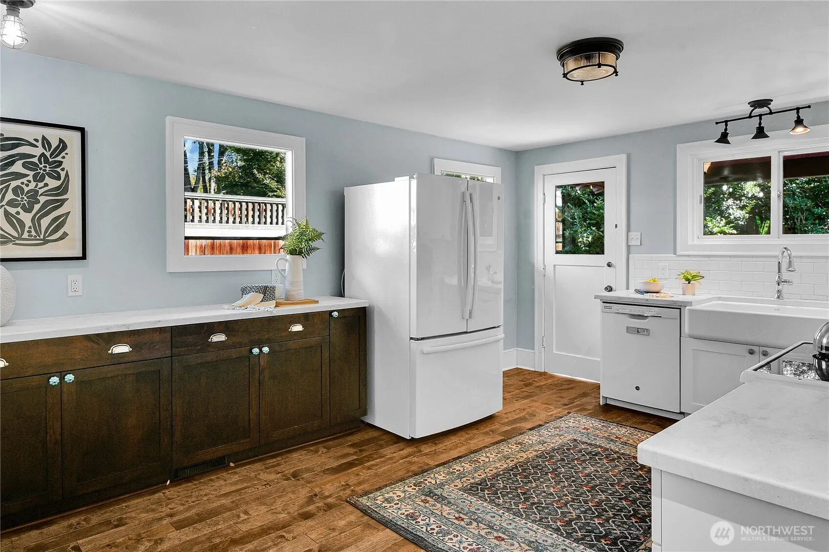 916 20th Avenue E, Seattle, WA 98112