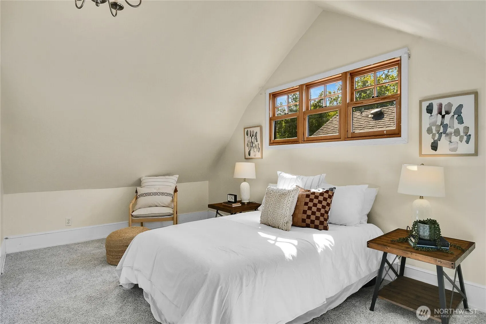 916 20th Avenue E, Seattle, WA 98112