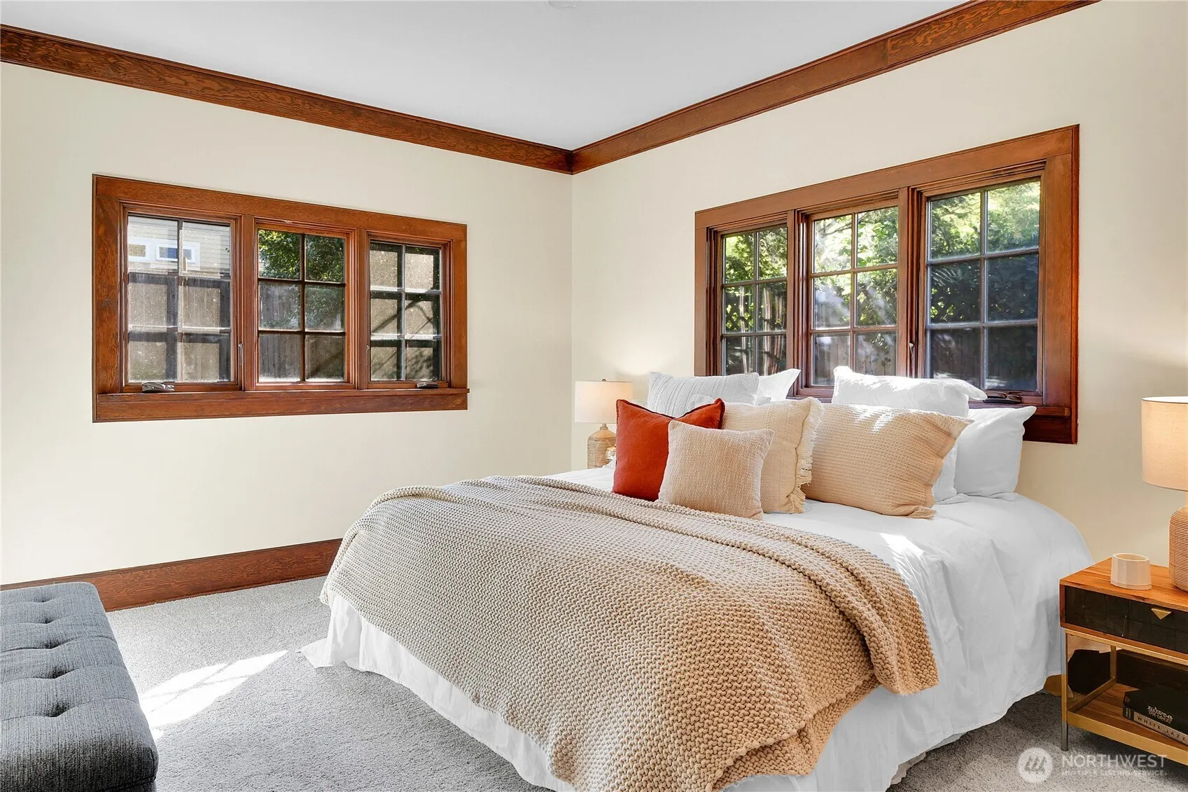 916 20th Avenue E, Seattle, WA 98112