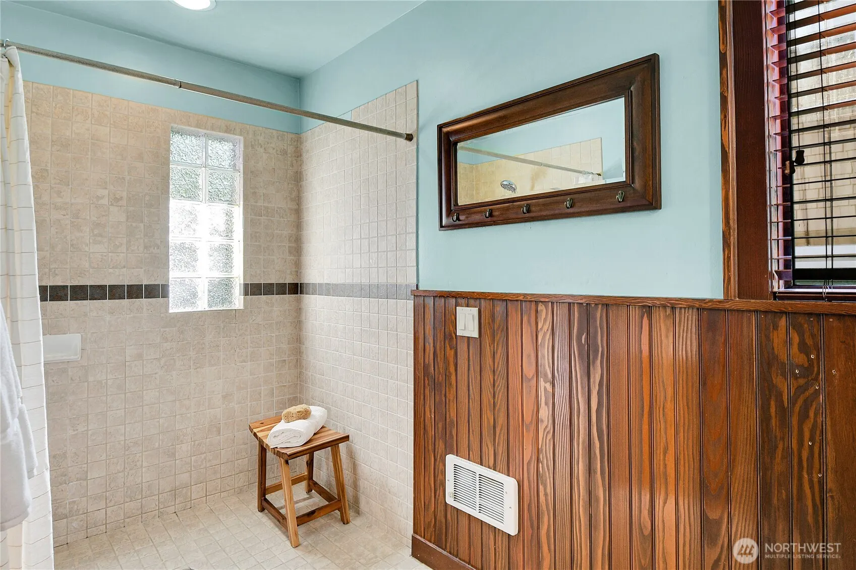 916 20th Avenue E, Seattle, WA 98112
